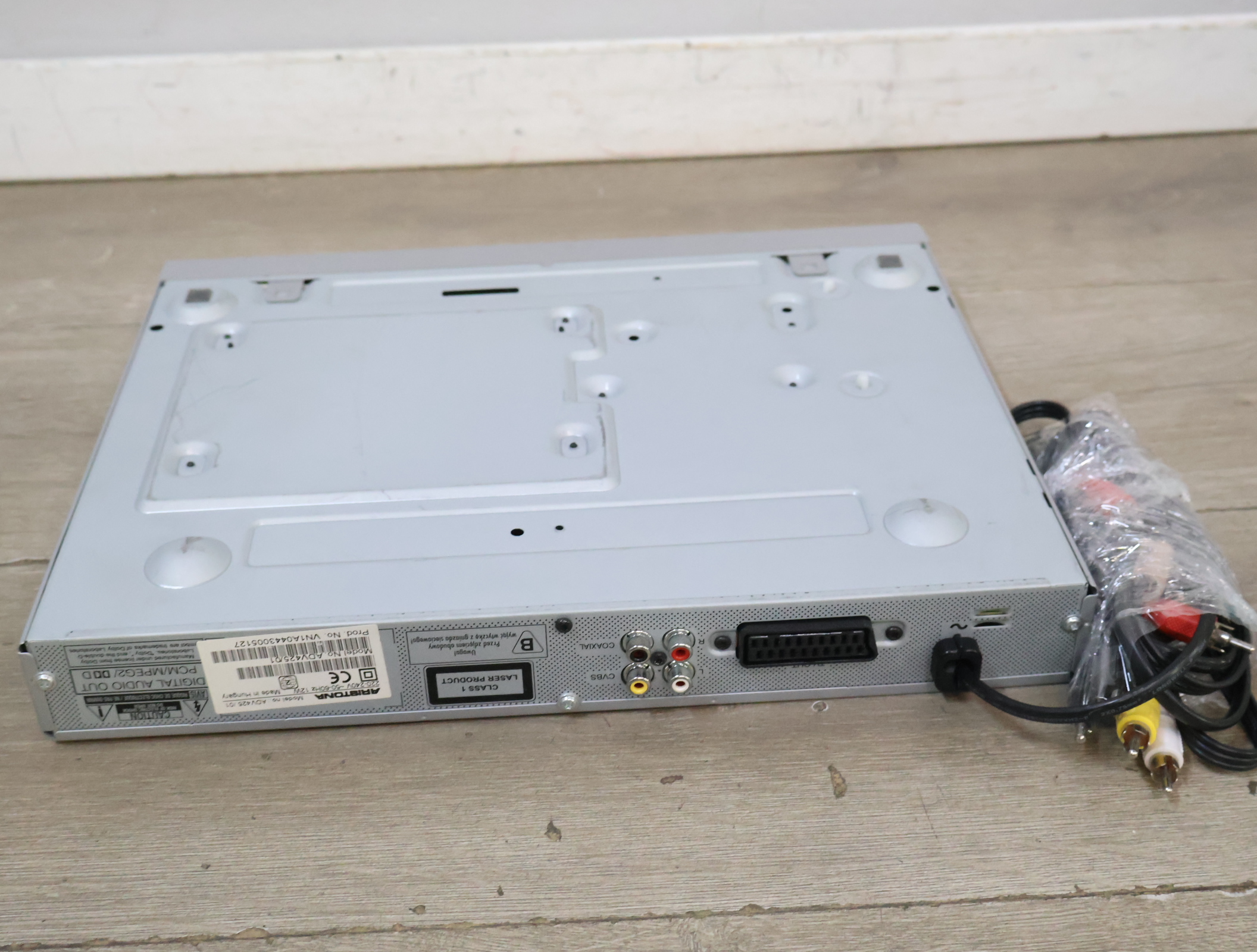 Aristona DVD-speler met afstandsbediening'' – foto 9 – kavel bij GSD Auctions, Zoeterwoude