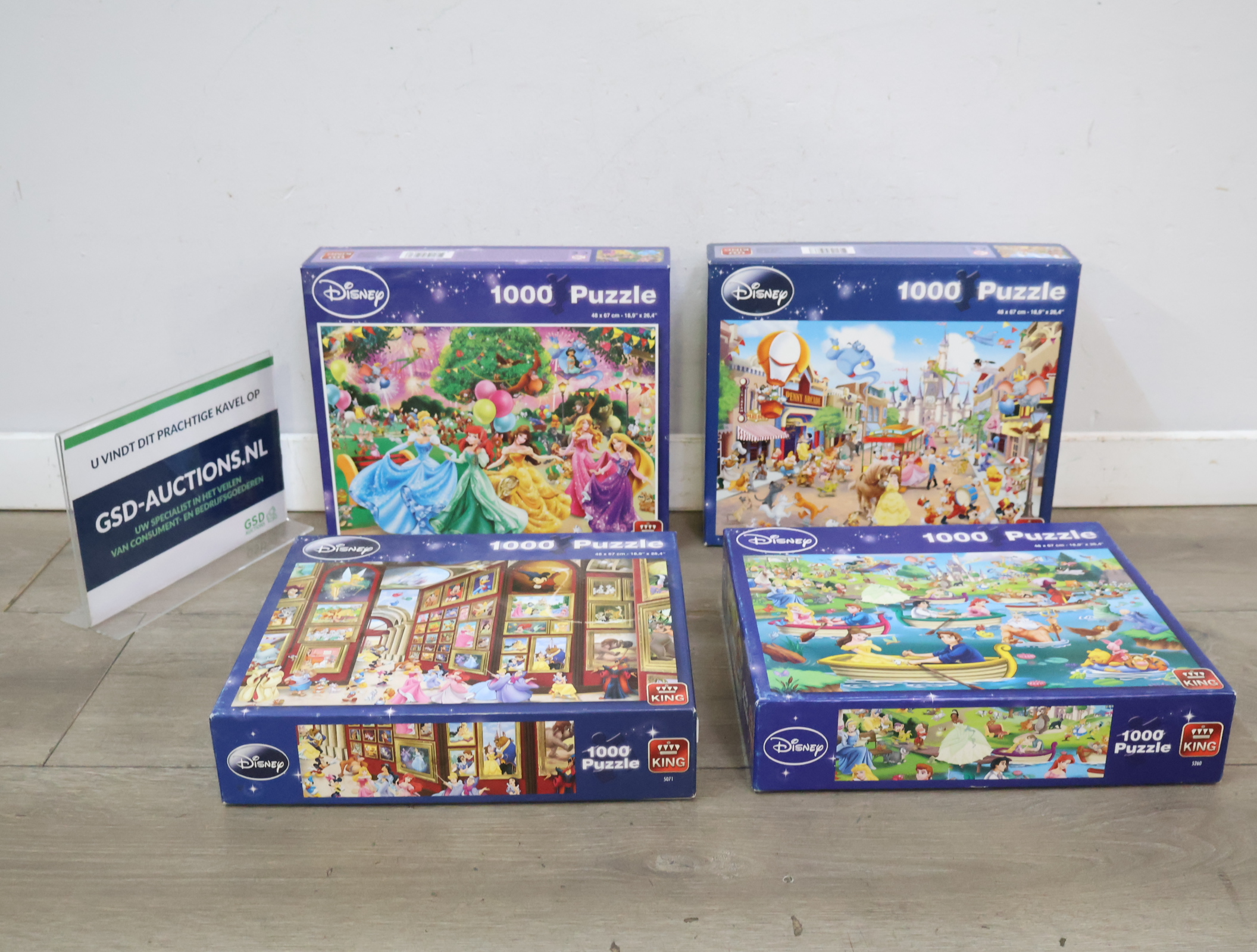 Set van vier Disney legpuzzels 1000 stukjes'' – foto 2 – kavel bij GSD Auctions, Zoeterwoude