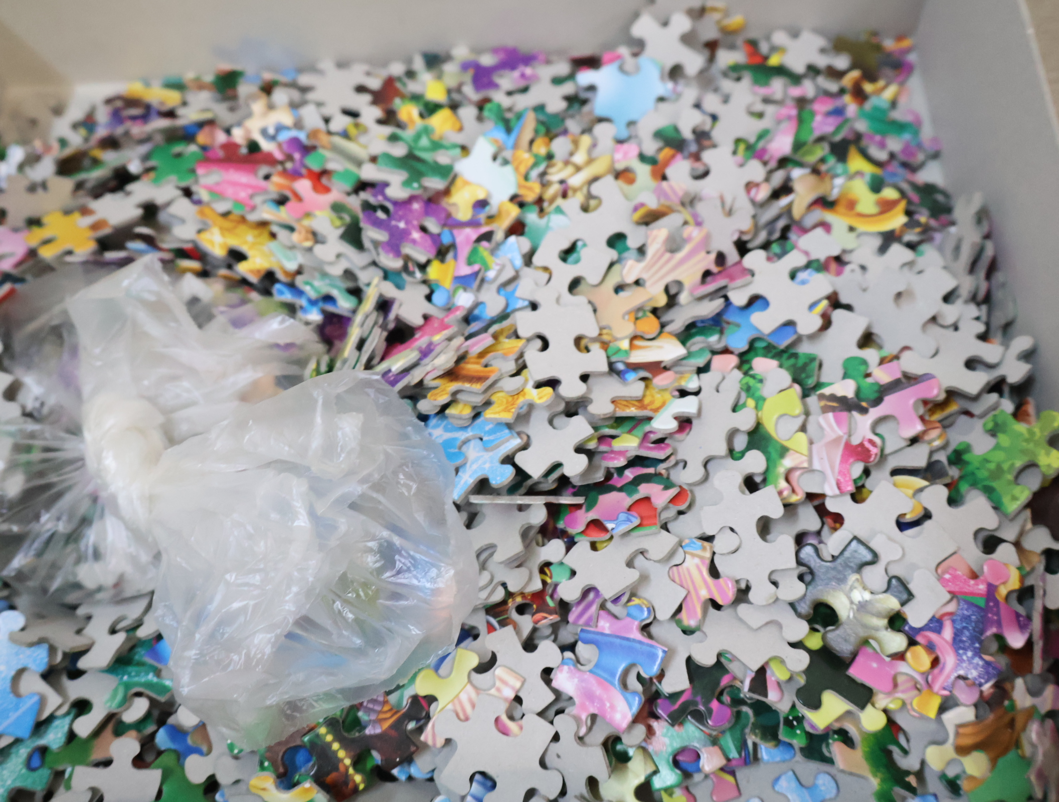 Set van vier Disney legpuzzels 1000 stukjes'' – foto 10 – kavel bij GSD Auctions, Zoeterwoude