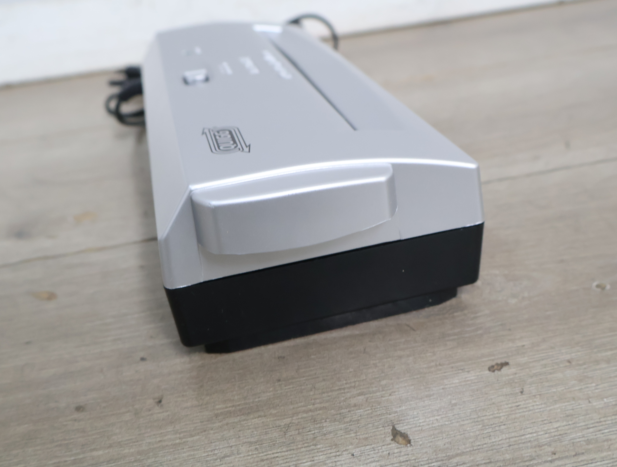 Documentvernietiger Quigg'' – foto 8 – kavel bij GSD Auctions, Zoeterwoude