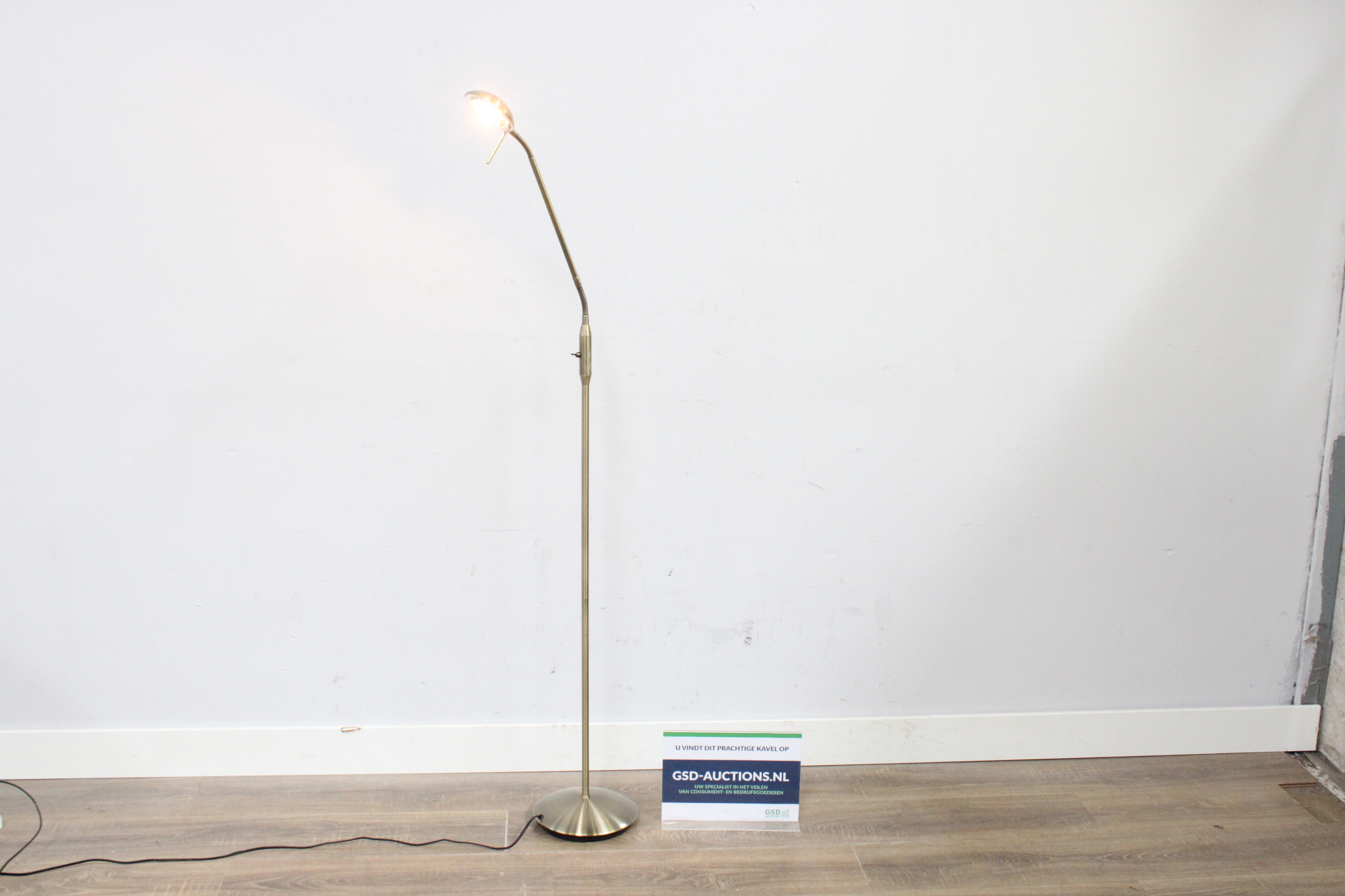 Staande leeslamp met flexibele arm'' – foto 2 – kavel bij GSD Auctions, Zoeterwoude
