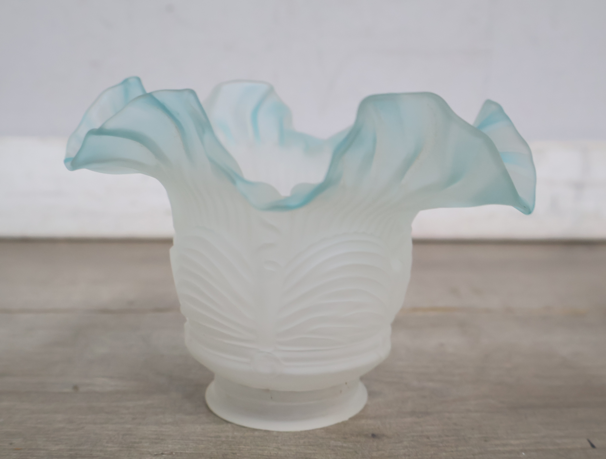 Set van twee vintage glazen lampenkappen'' – foto 10 – kavel bij GSD Auctions, Zoeterwoude