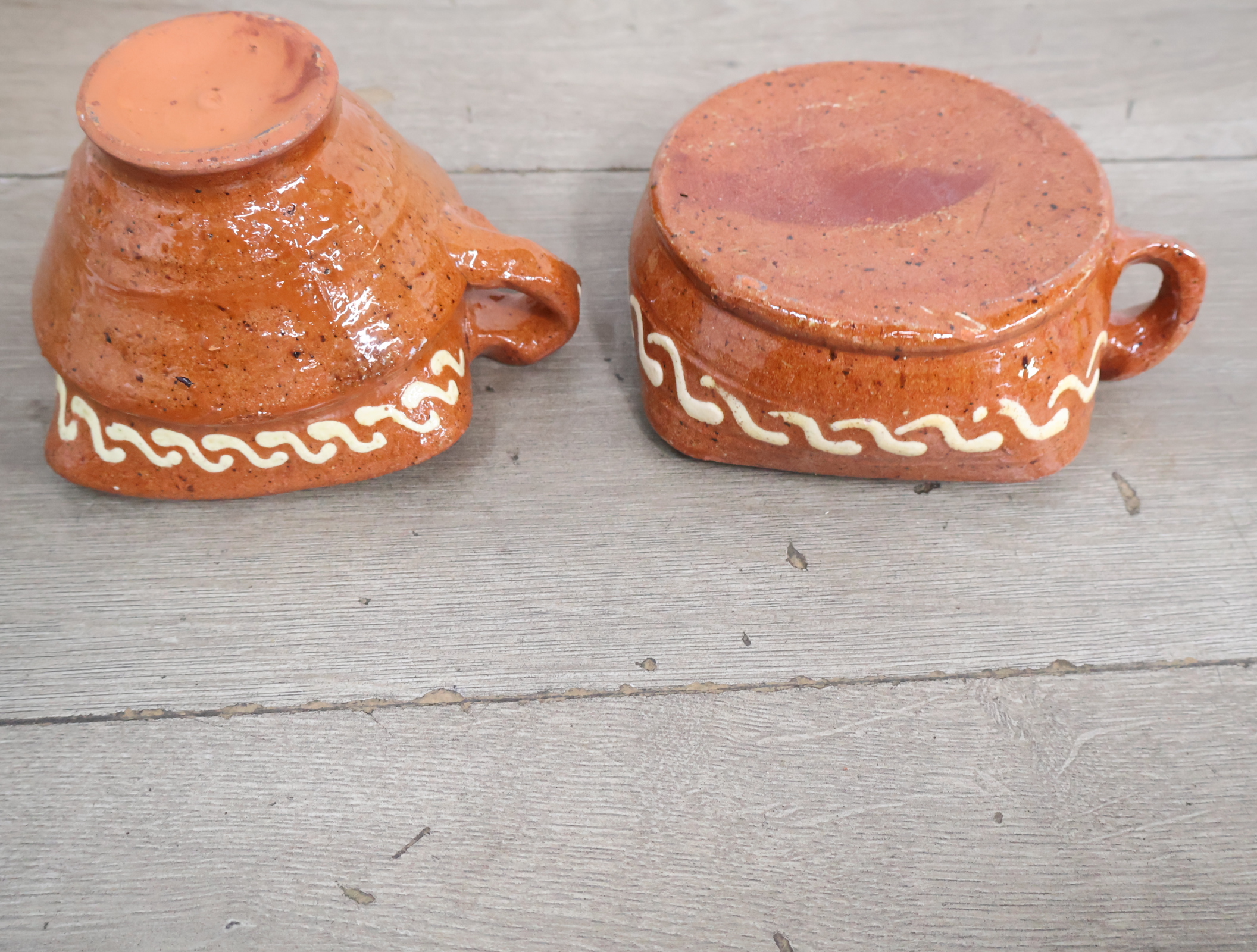Set van keramische wijnkaraf en schaaltjes'' – foto 7 – kavel bij GSD Auctions, Zoeterwoude