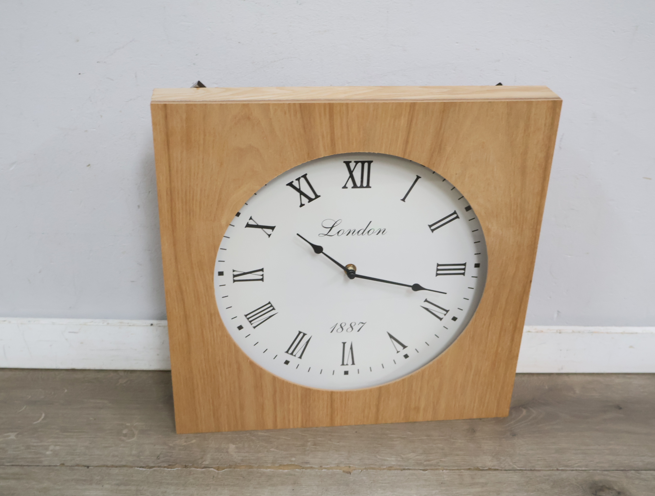 Wandklok met houten omlijsting'' – foto 5 – kavel bij GSD Auctions, Zoeterwoude