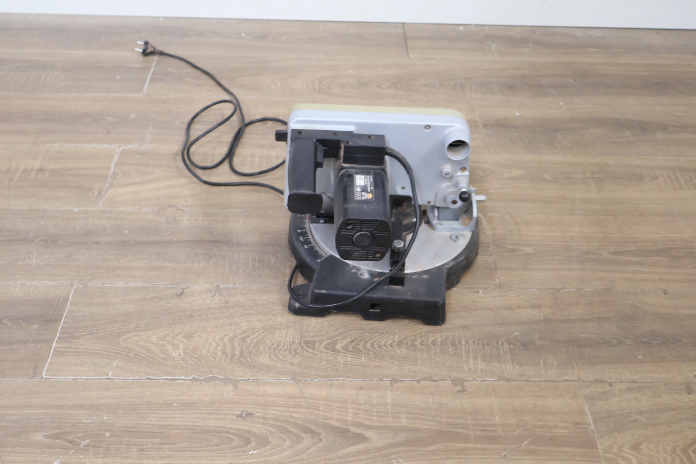 Top TGS 1100 verstekzaag – foto 7 – kavel bij GSD Auctions, Zoeterwoude