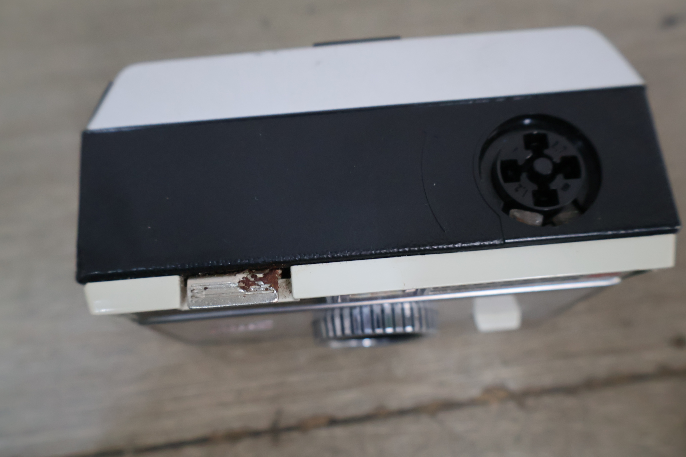 Kodak Instamatic 104 camera met leren draagtas' – foto 9 – kavel bij GSD Auctions, Zoeterwoude