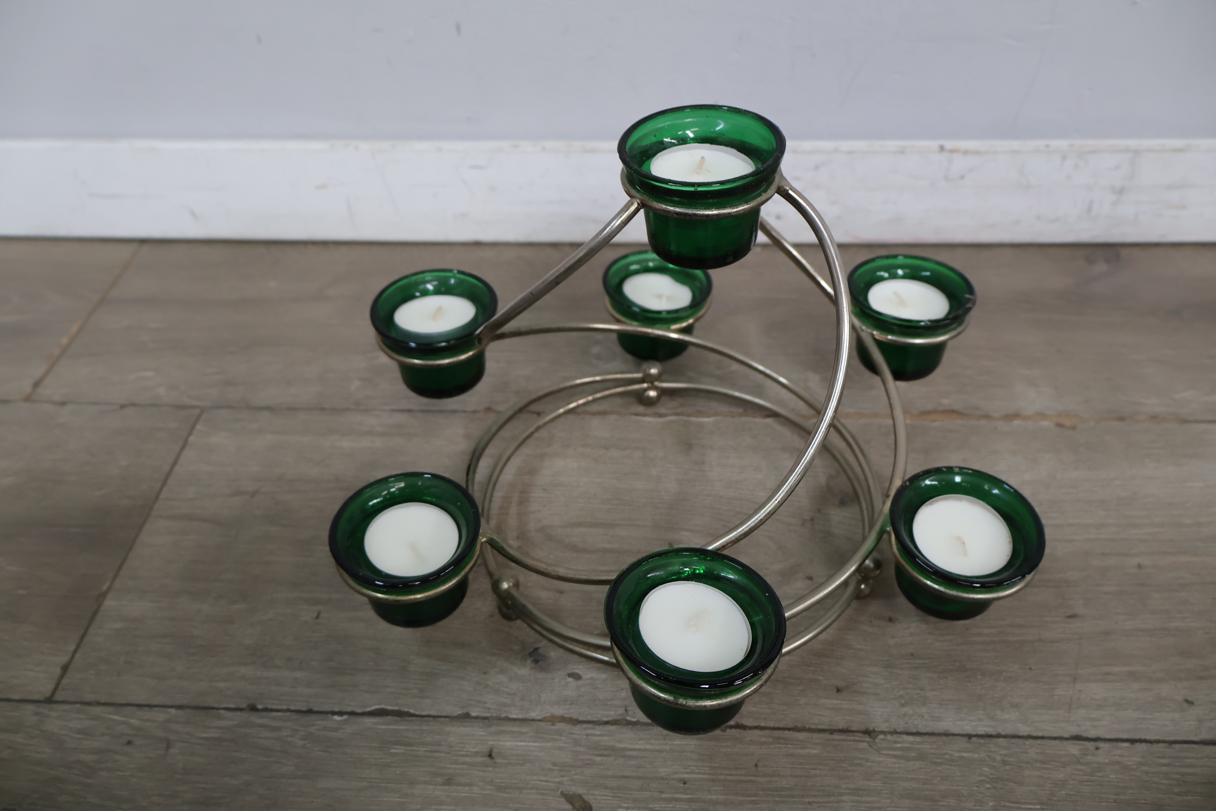 Metalen kandelaar met groene glazen houdertjes' – foto 5 – kavel bij GSD Auctions, Zoeterwoude