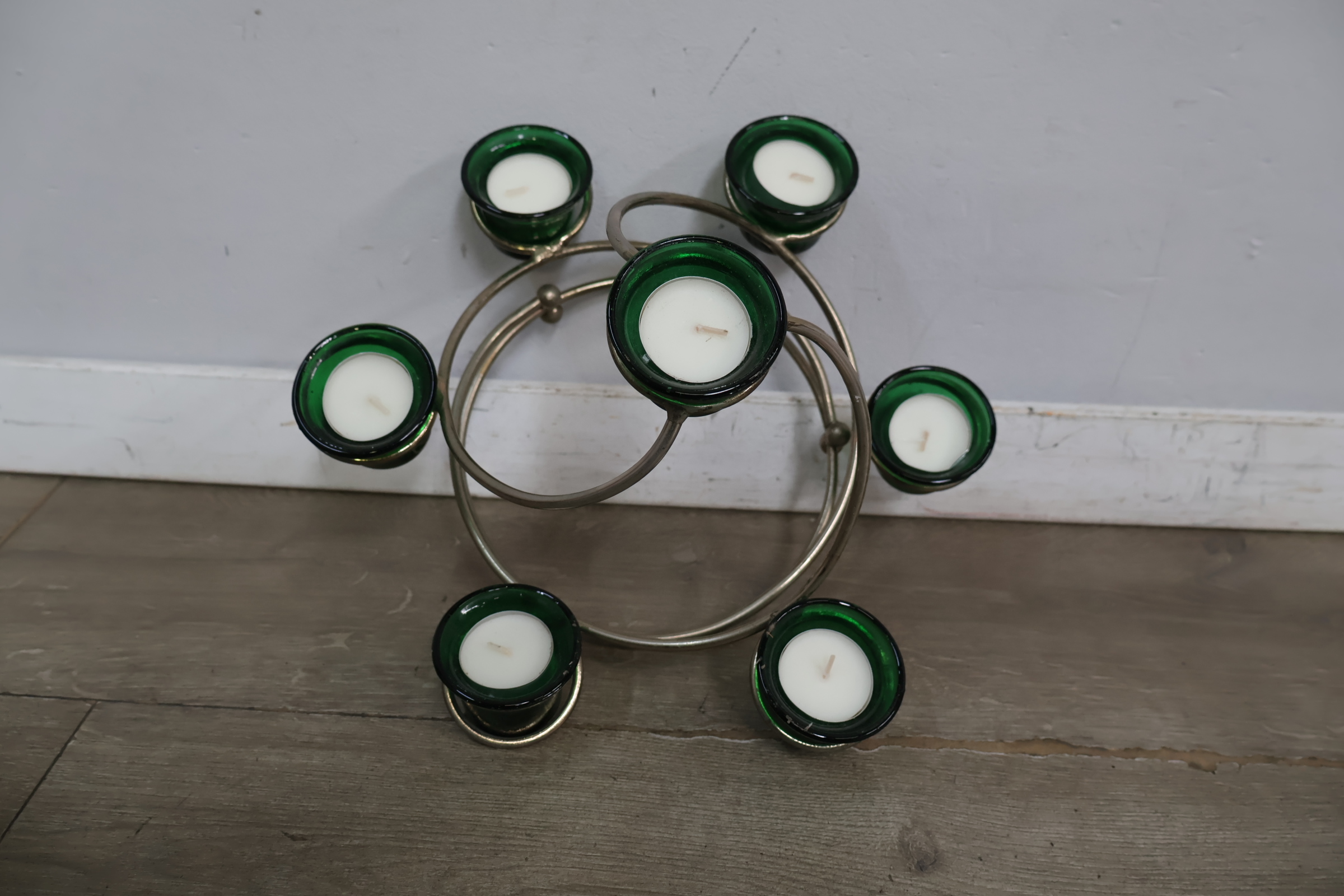 Metalen kandelaar met groene glazen houdertjes' – foto 10 – kavel bij GSD Auctions, Zoeterwoude