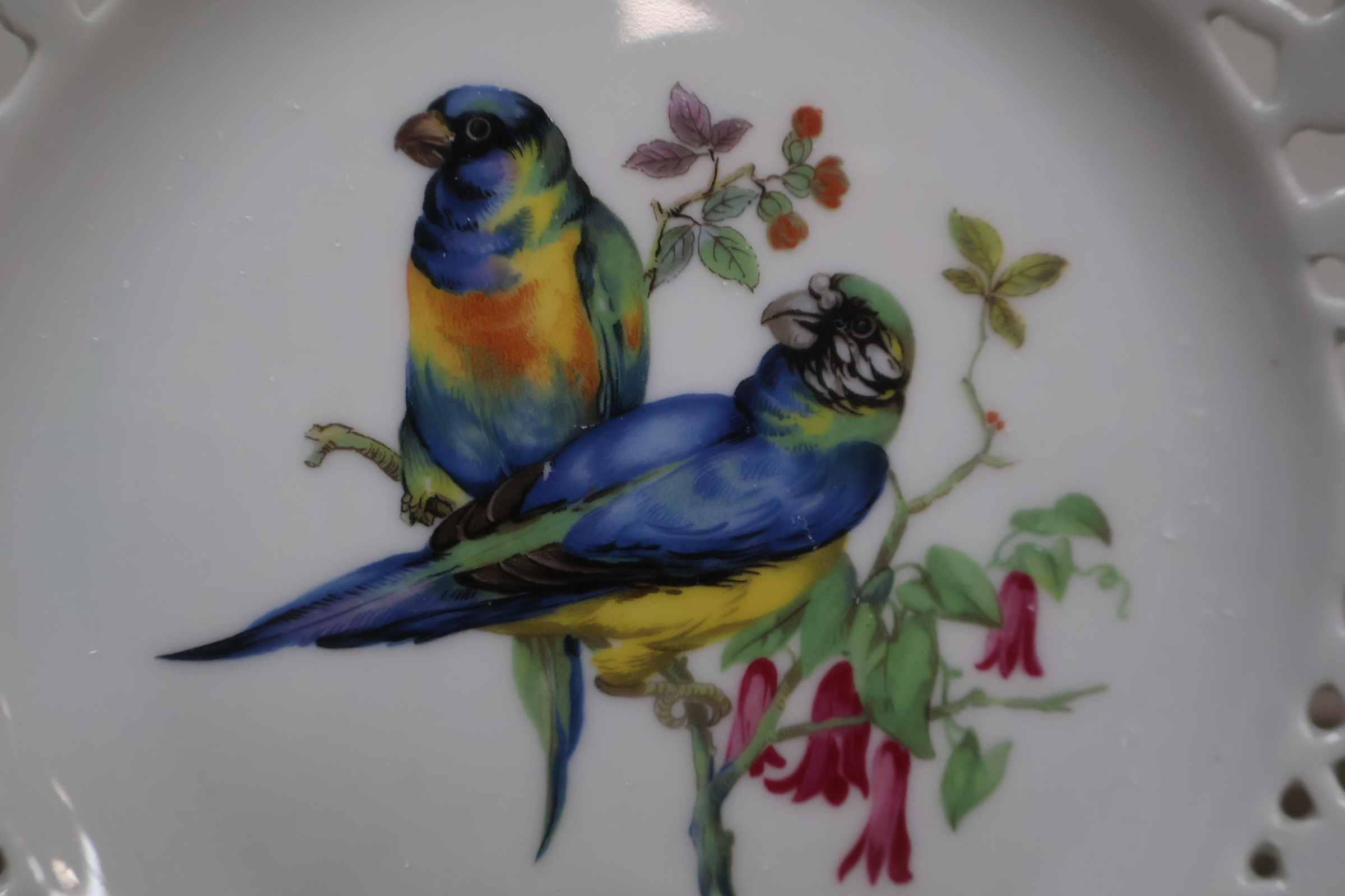 Set sierborden, gebaksborden met bloem- en vogeldecoraties – foto 9 – kavel bij GSD Auctions, Zoeterwoude