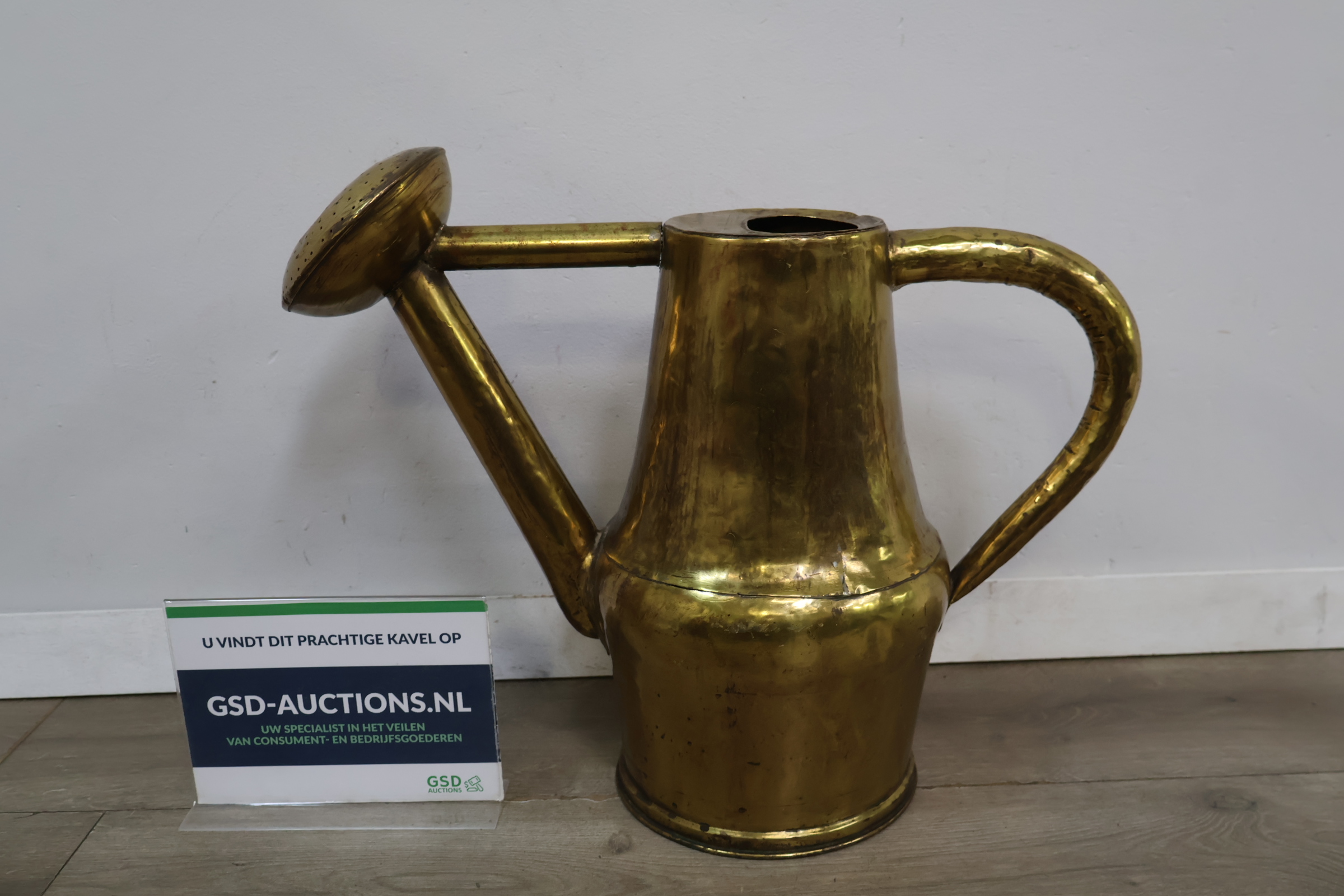 Grote messing gietersproeier – kavel bij GSD Auctions, Zoeterwoude