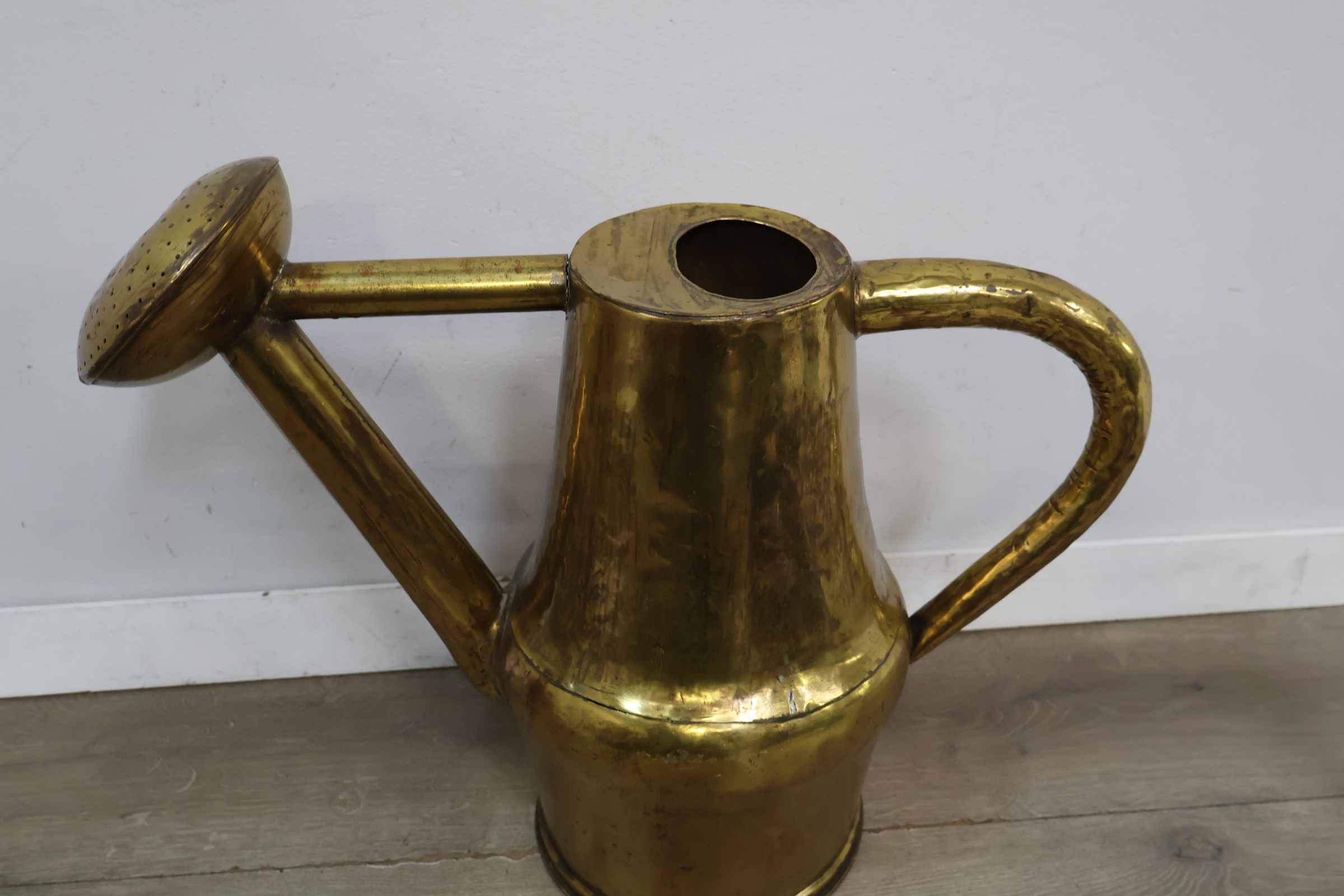 Grote messing gietersproeier – foto 4 – kavel bij GSD Auctions, Zoeterwoude