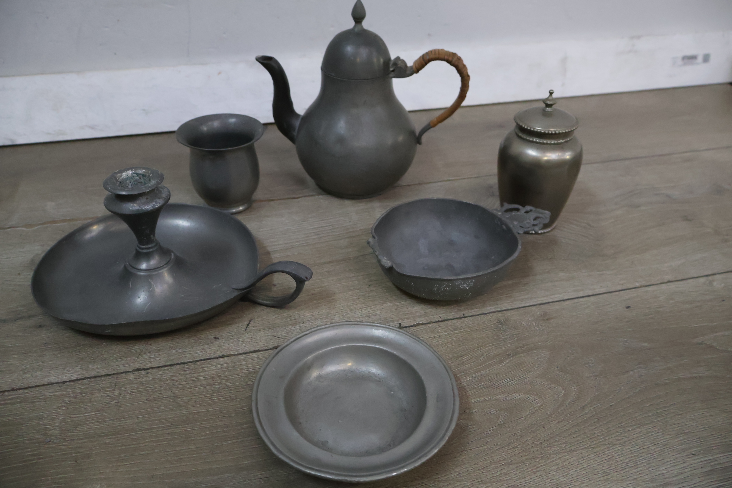 Set tinnen koffie en theeservies – foto 10 – kavel bij GSD Auctions, Zoeterwoude