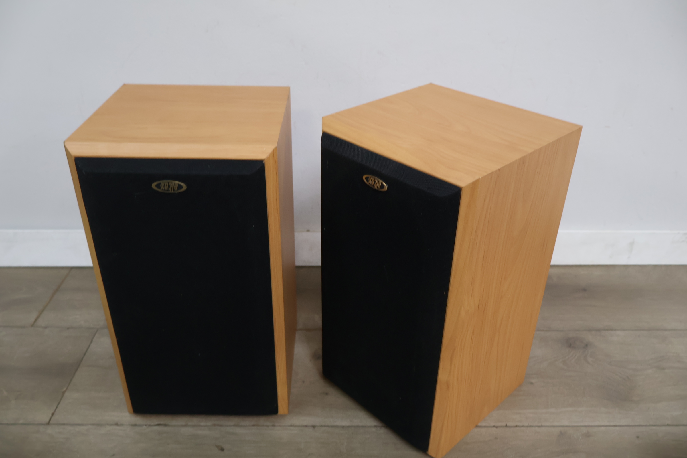 Elac Century 150 luidsprekerset – foto 6 – kavel bij GSD Auctions, Zoeterwoude
