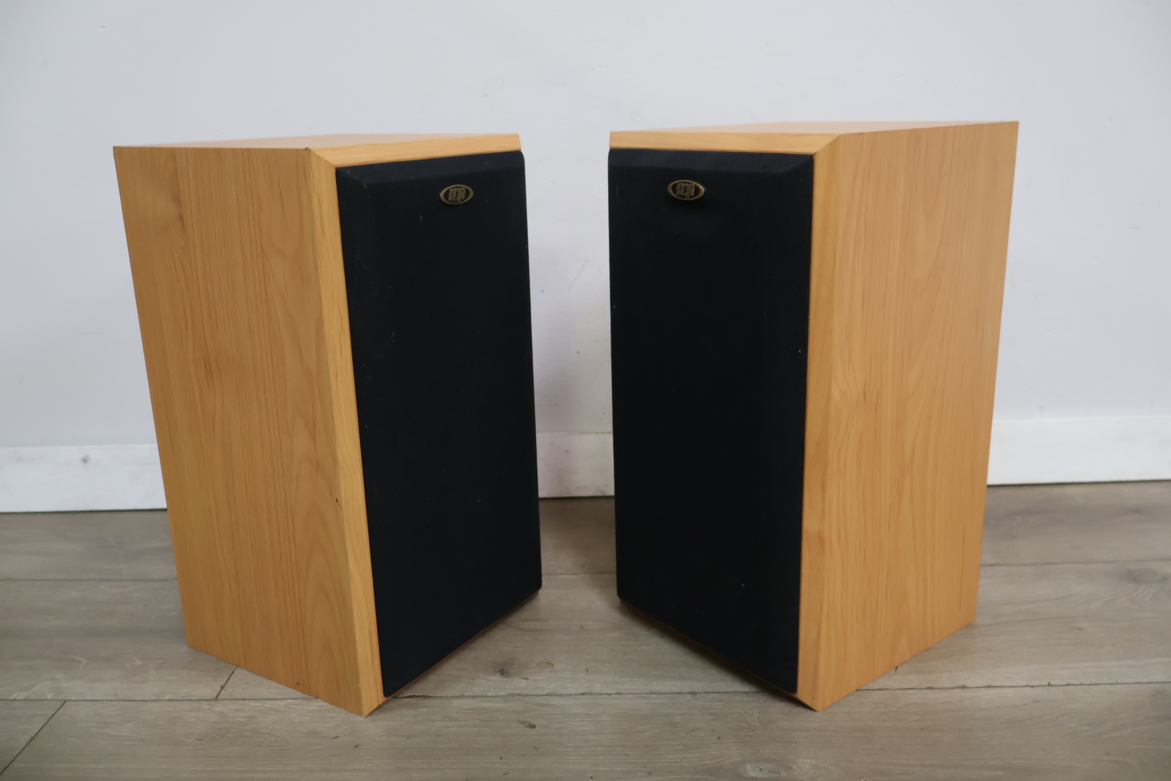 Elac Century 150 luidsprekerset – foto 8 – kavel bij GSD Auctions, Zoeterwoude