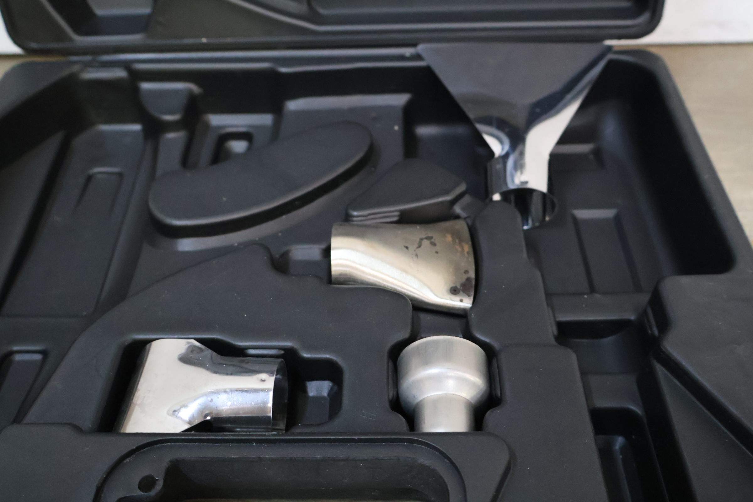 Skil Hittepistool met accessoires in koffer – foto 9 – kavel bij GSD Auctions, Zoeterwoude
