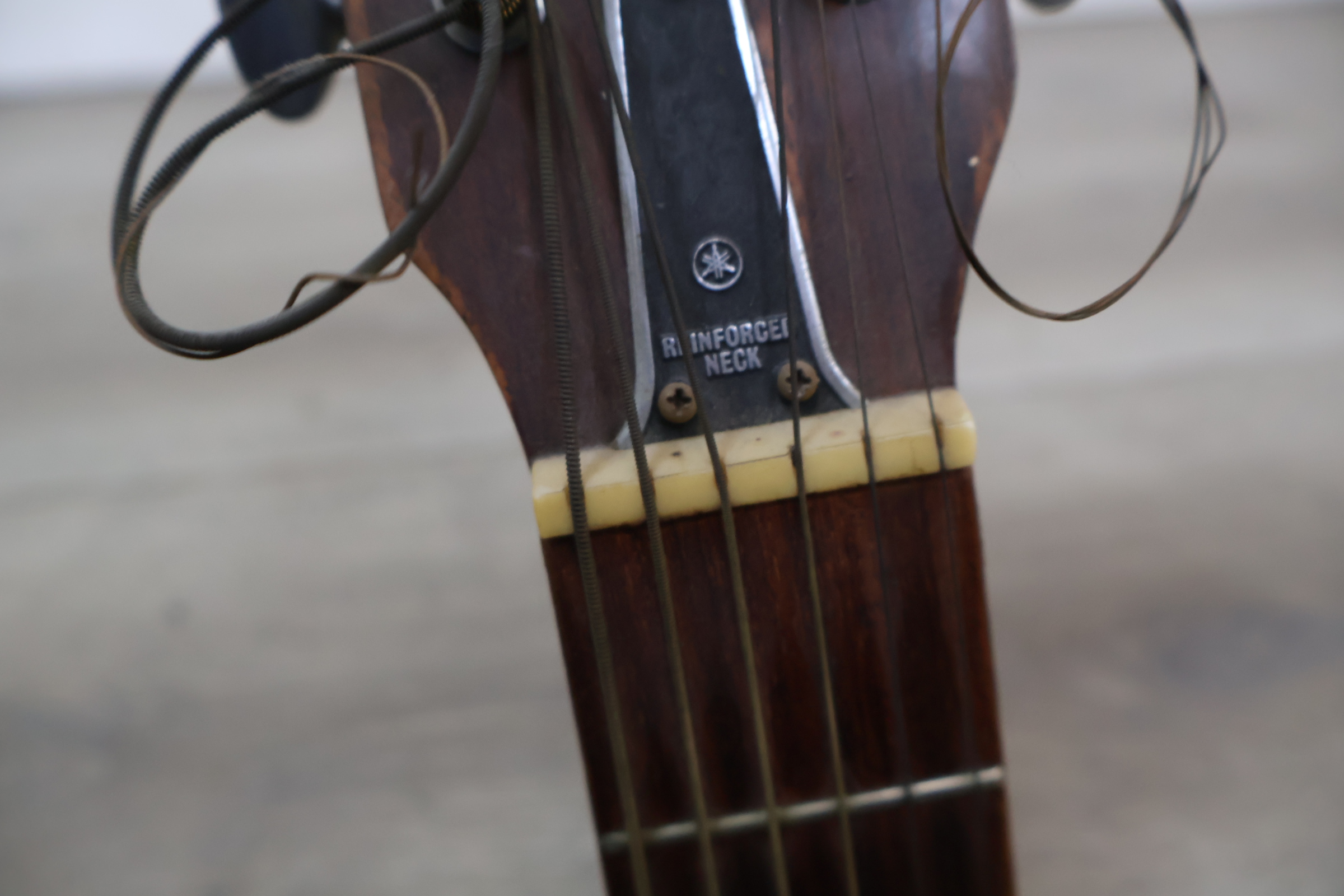 Yamaha FG-140 klassieke akoestische gitaar – foto 10 – kavel bij GSD Auctions, Zoeterwoude