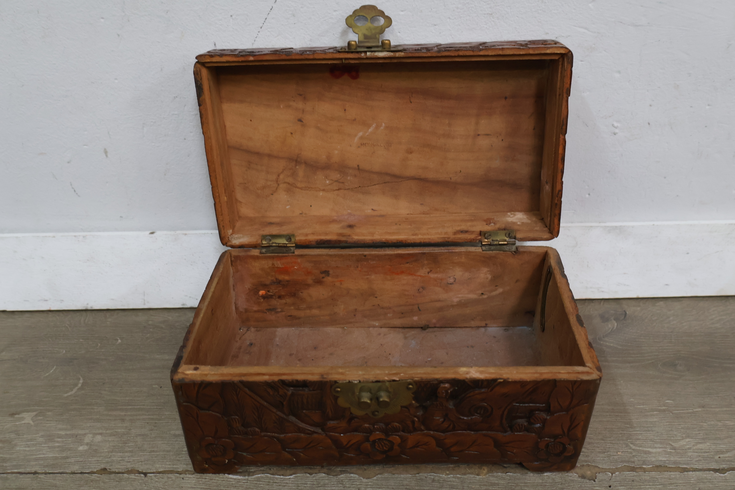 Houten sieradendoos met bloem- en figurenmotief – foto 7 – kavel bij GSD Auctions, Zoeterwoude