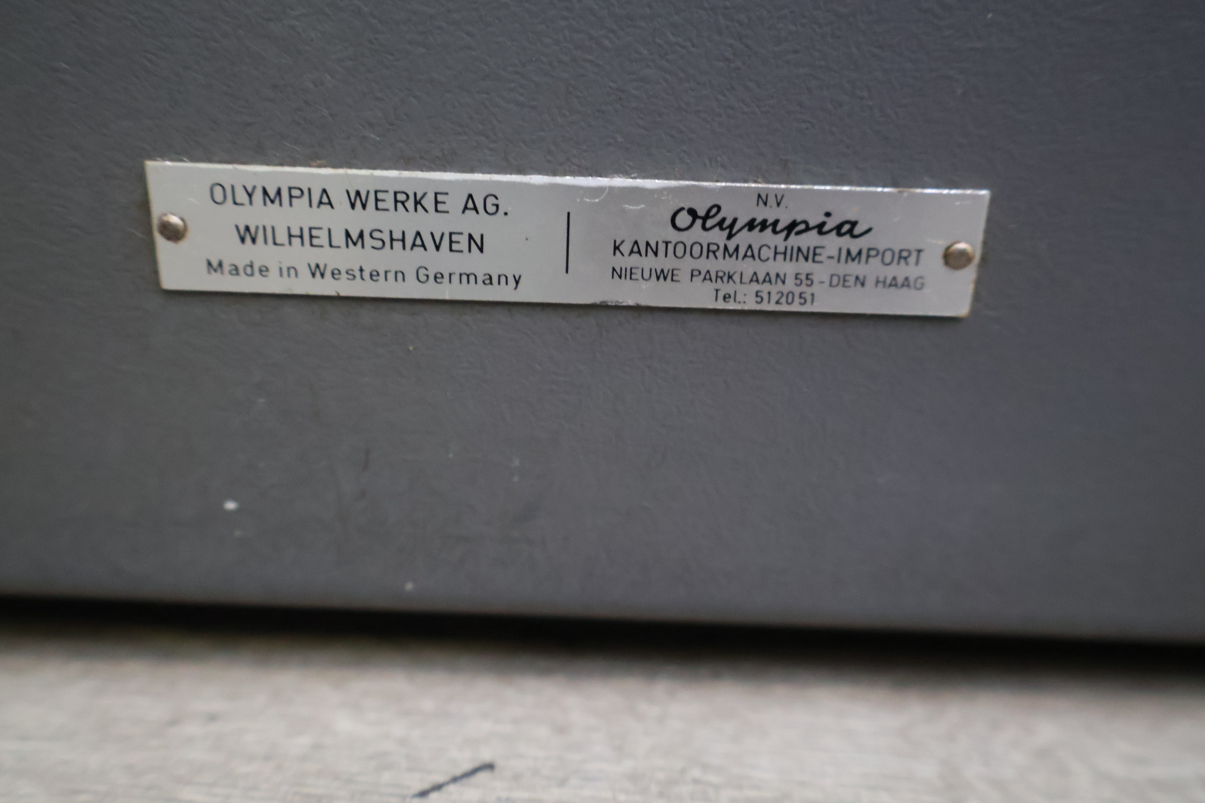 Olympia typemachine – foto 9 – kavel bij GSD Auctions, Zoeterwoude