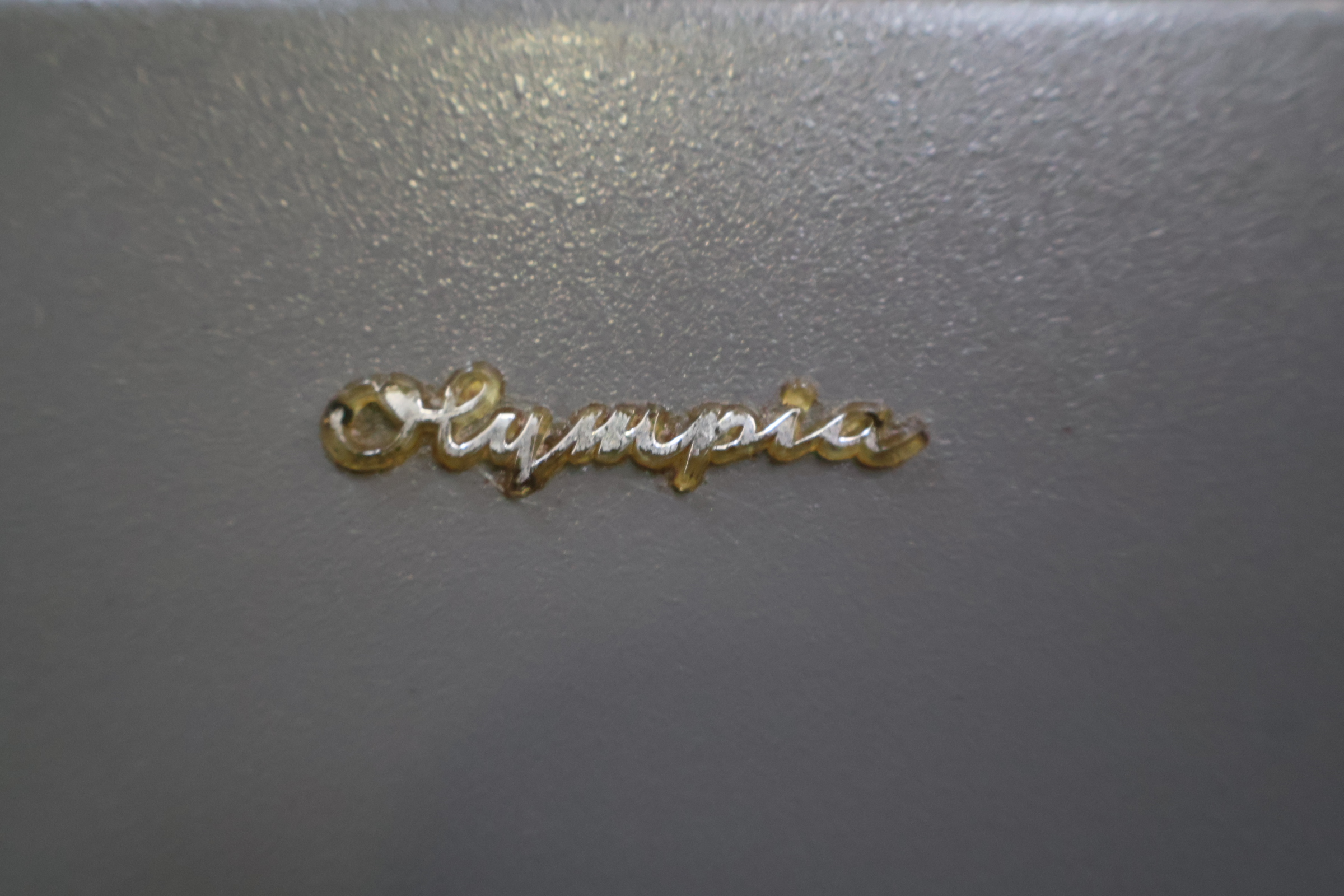 Olympia typemachine – foto 10 – kavel bij GSD Auctions, Zoeterwoude