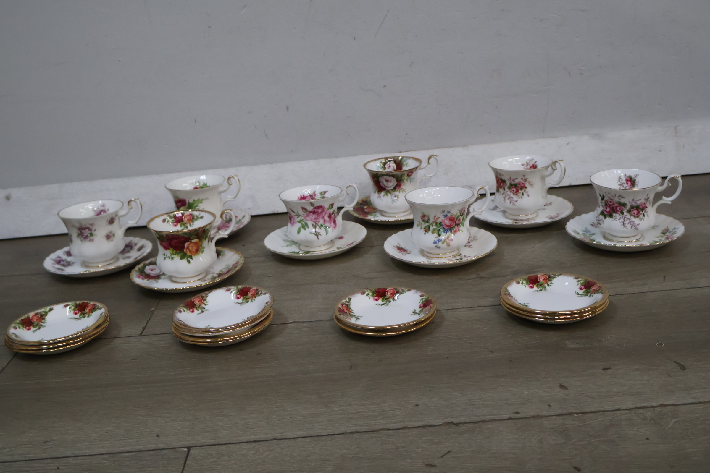 Royal Albert Kop en Schotels – foto 3 – kavel bij GSD Auctions, Zoeterwoude