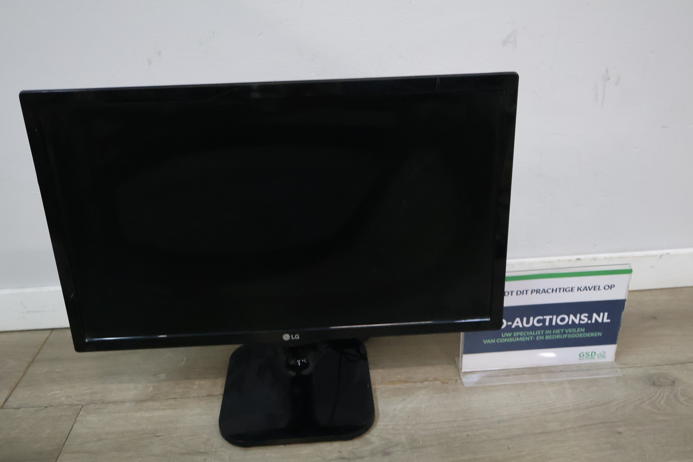 LG LED scherm – foto 2 – kavel bij GSD Auctions, Zoeterwoude