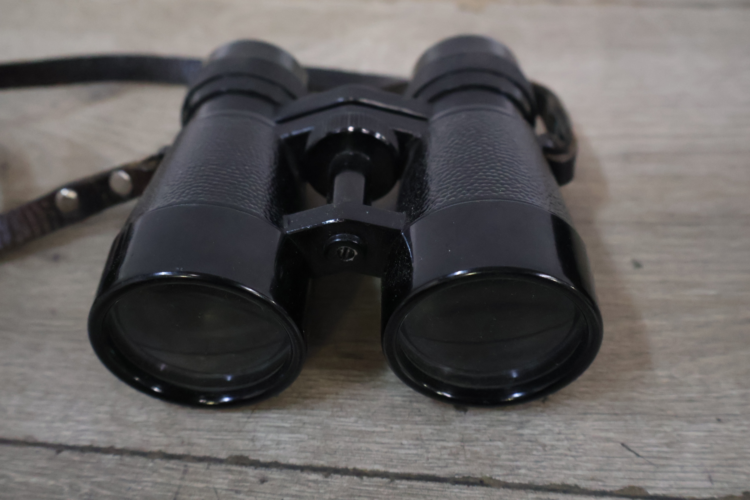 Olympus en Sony camera's met tassen en verrekijker – foto 10 – kavel bij GSD Auctions, Zoeterwoude