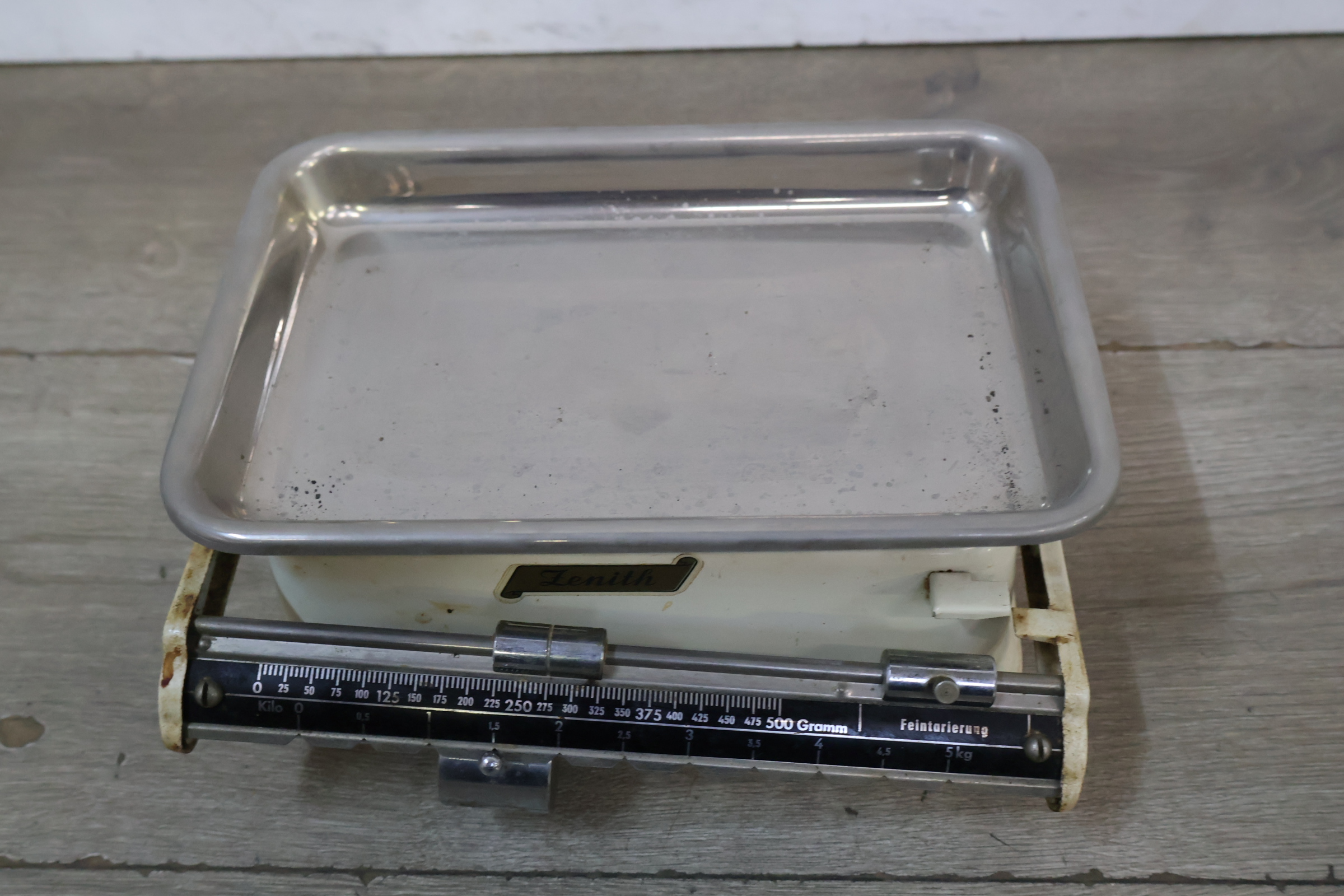 Vintage Zenith Keukenweegschaal tot 5 kg – foto 5 – kavel bij GSD Auctions, Zoeterwoude
