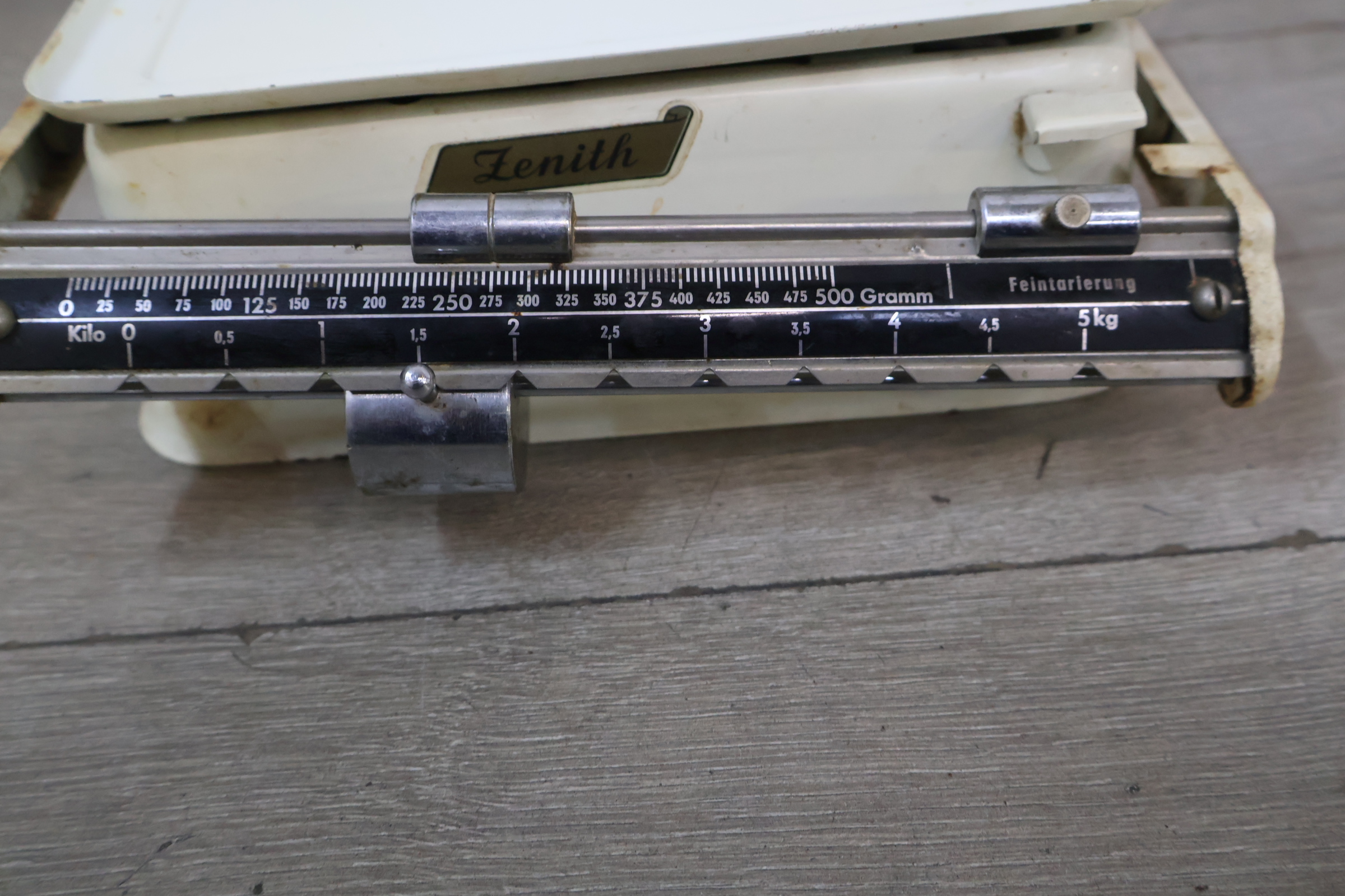 Vintage Zenith Keukenweegschaal tot 5 kg – foto 7 – kavel bij GSD Auctions, Zoeterwoude