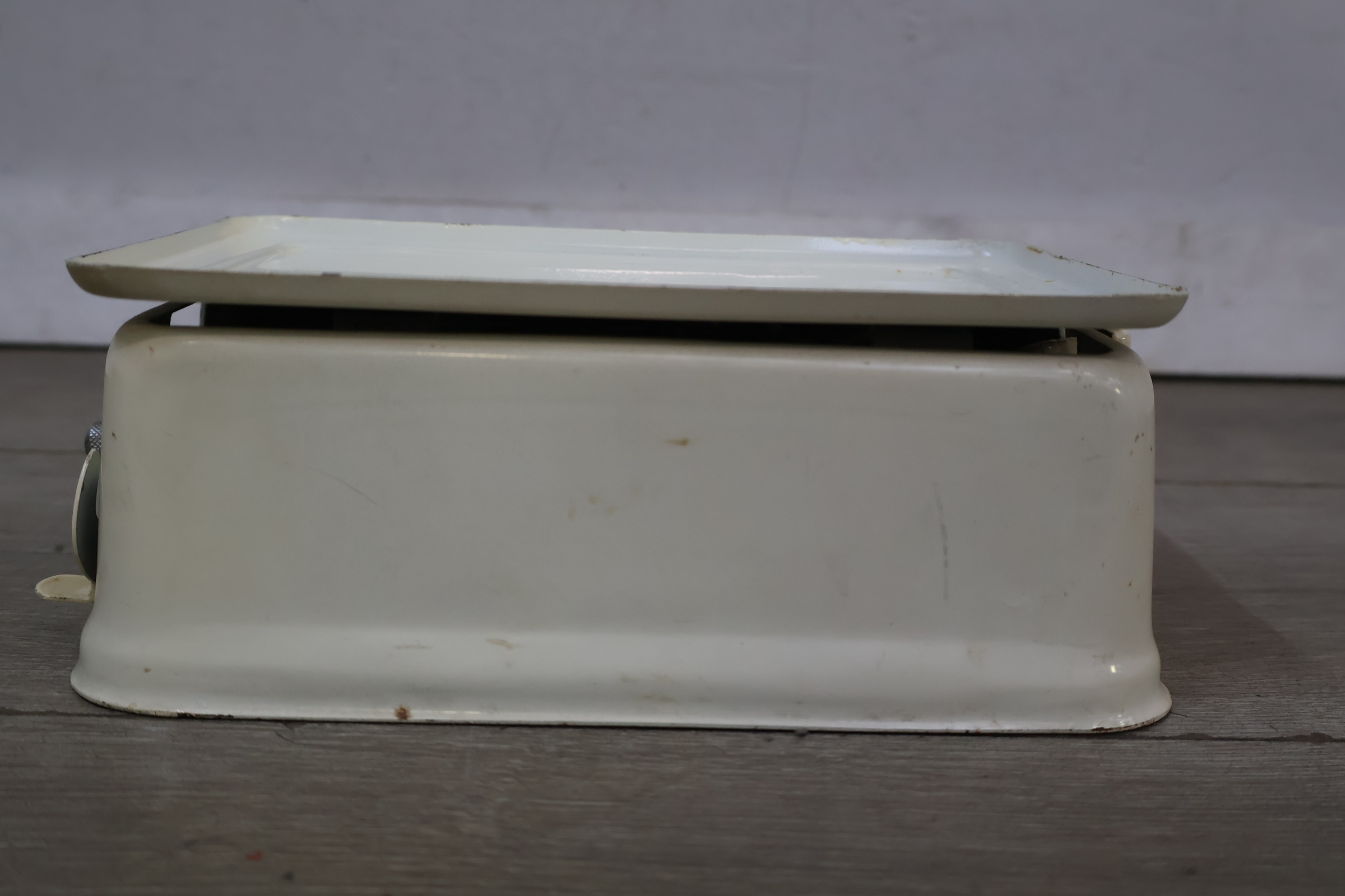 Vintage Zenith Keukenweegschaal tot 5 kg – foto 9 – kavel bij GSD Auctions, Zoeterwoude