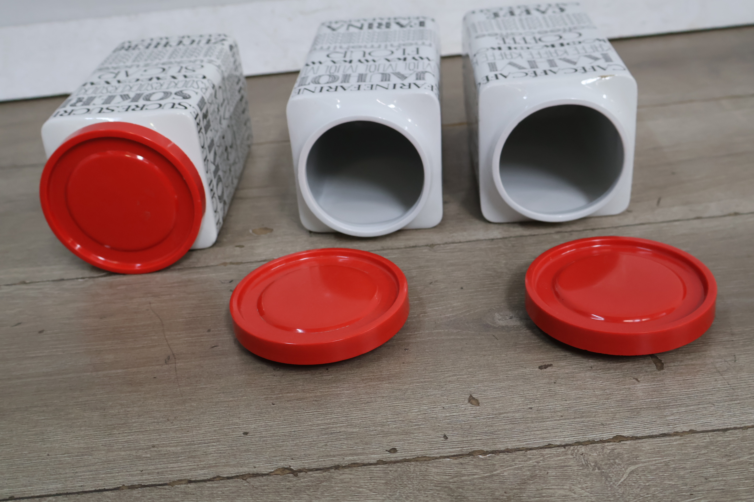 Set van 3 keramische voorraadpotten – foto 6 – kavel bij GSD Auctions, Zoeterwoude