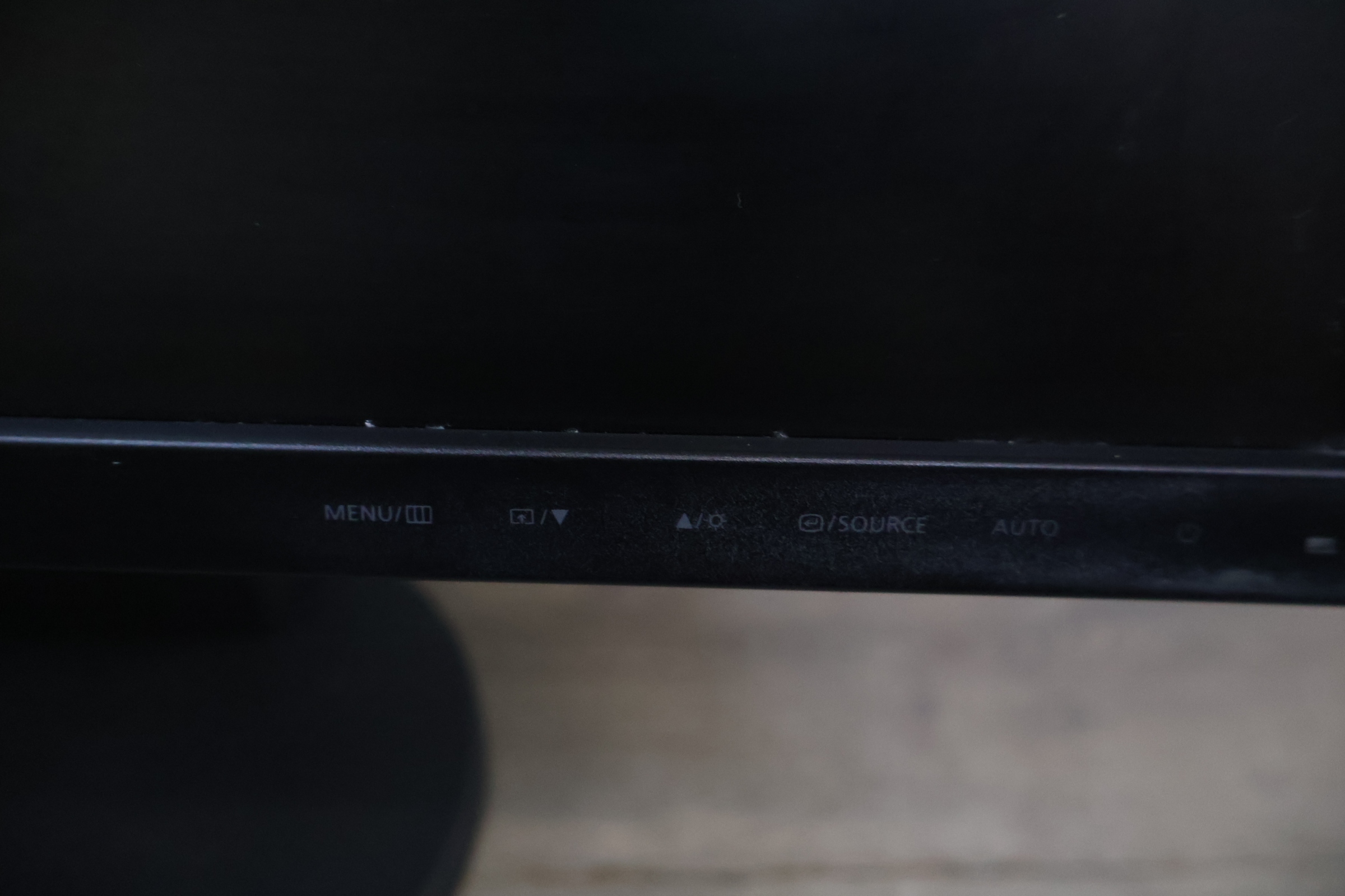 Samsung SyncMaster 2433BW computer monitor – foto 7 – kavel bij GSD Auctions, Zoeterwoude