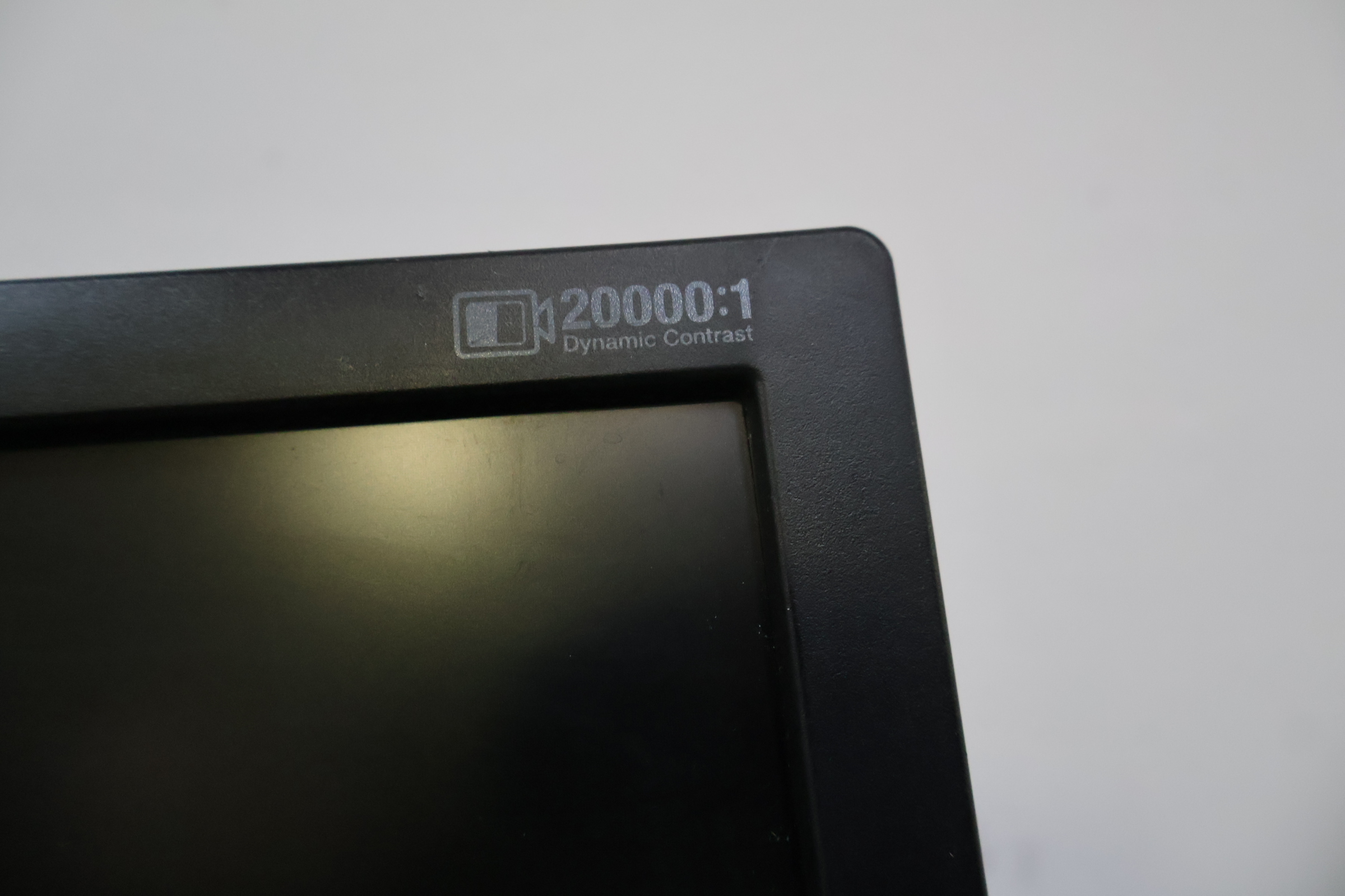 Samsung SyncMaster 2433BW computer monitor – foto 8 – kavel bij GSD Auctions, Zoeterwoude