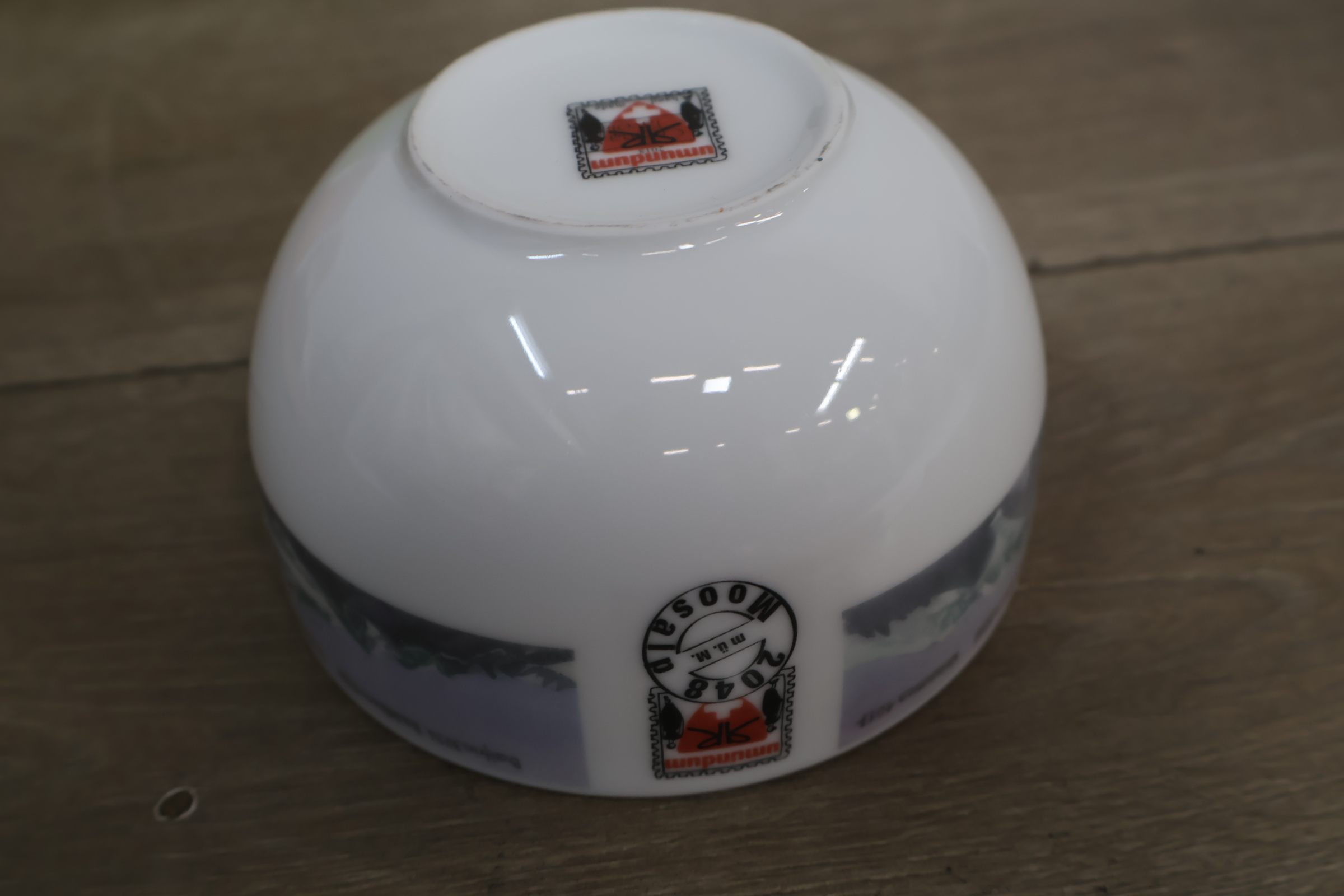 Set sierkommen en houten kalender – foto 8 – kavel bij GSD Auctions, Zoeterwoude