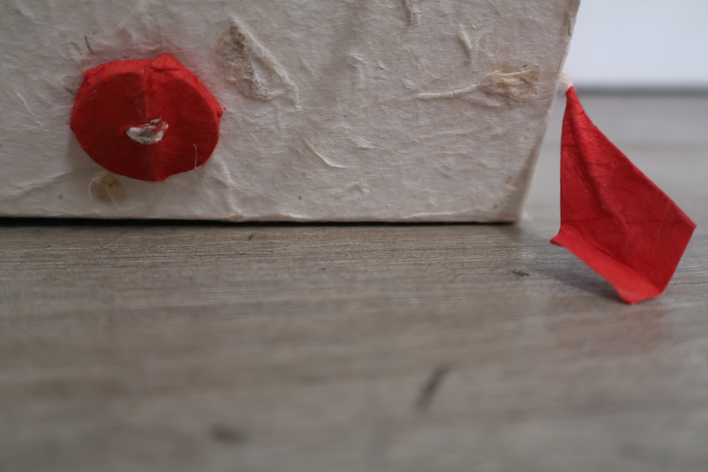 Set sierkommen en houten kalender – foto 10 – kavel bij GSD Auctions, Zoeterwoude