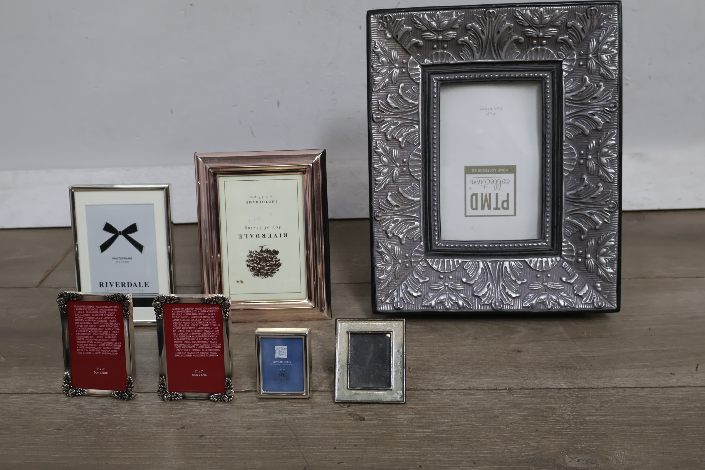 Set van 6 fotolijsten met diverse designs en maten – foto 3 – kavel bij GSD Auctions, Zoeterwoude