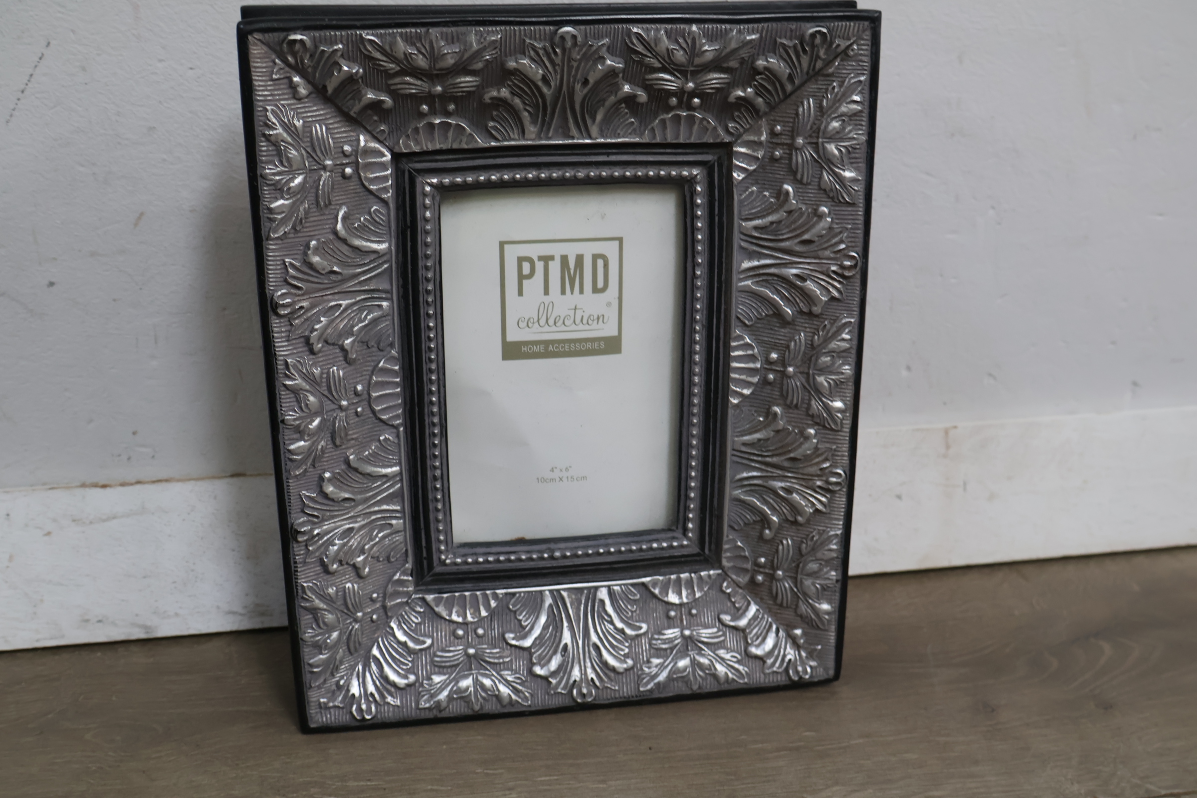 Set van 6 fotolijsten met diverse designs en maten – foto 9 – kavel bij GSD Auctions, Zoeterwoude