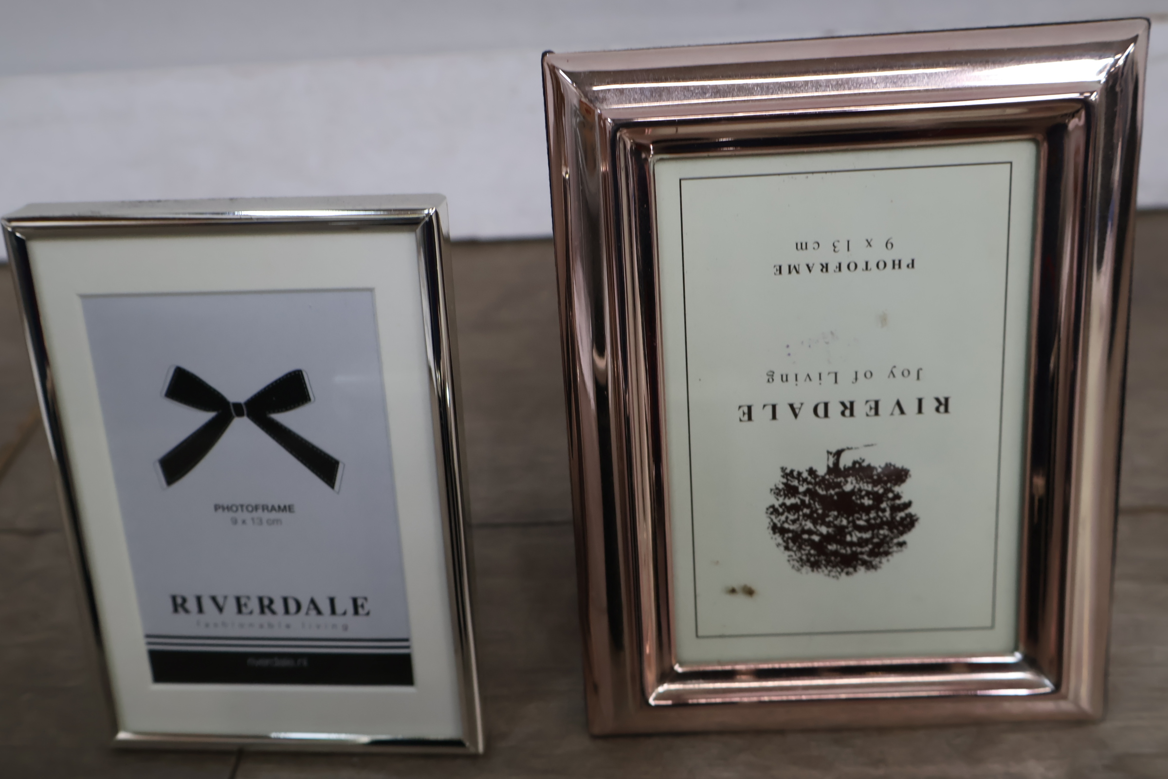 Set van 6 fotolijsten met diverse designs en maten – foto 10 – kavel bij GSD Auctions, Zoeterwoude