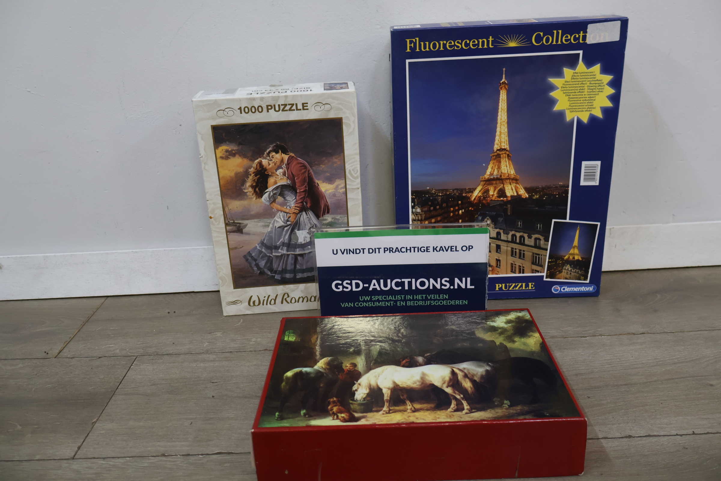 Drie verschillende puzzels, 1000 stukjes – kavel bij GSD Auctions, Zoeterwoude