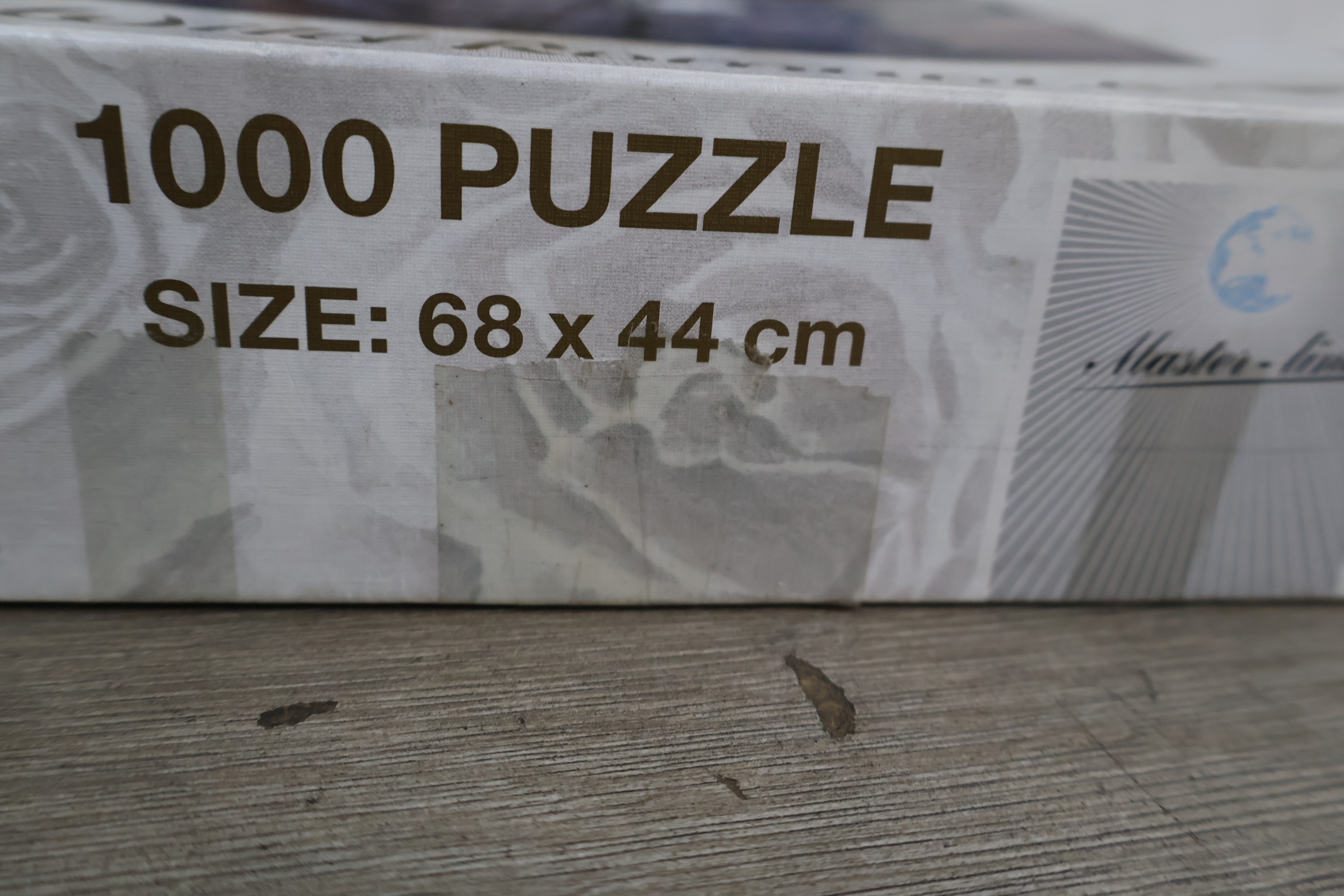 Drie verschillende puzzels, 1000 stukjes – foto 6 – kavel bij GSD Auctions, Zoeterwoude
