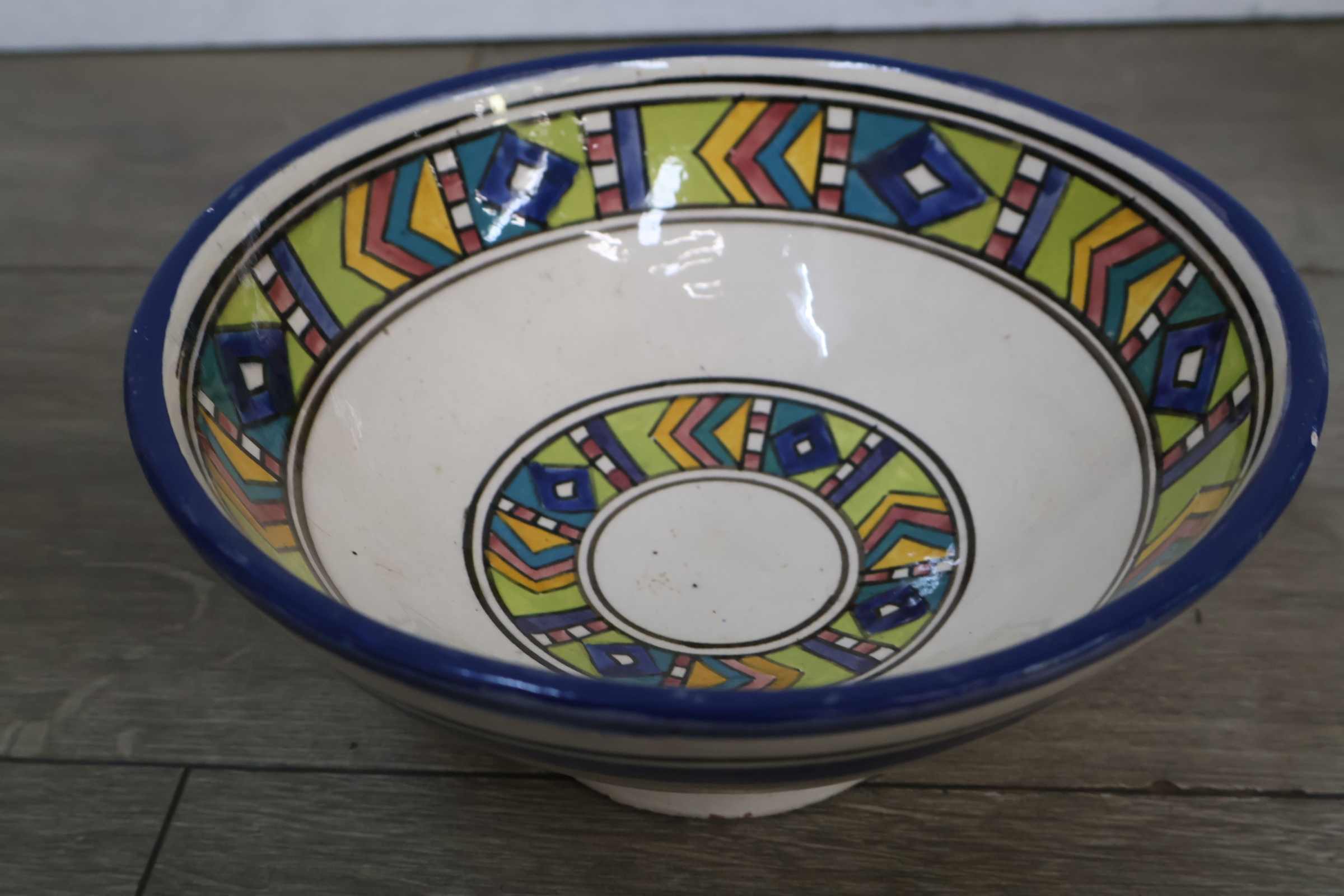 Set van drie keramische kommen en kan – foto 5 – kavel bij GSD Auctions, Zoeterwoude