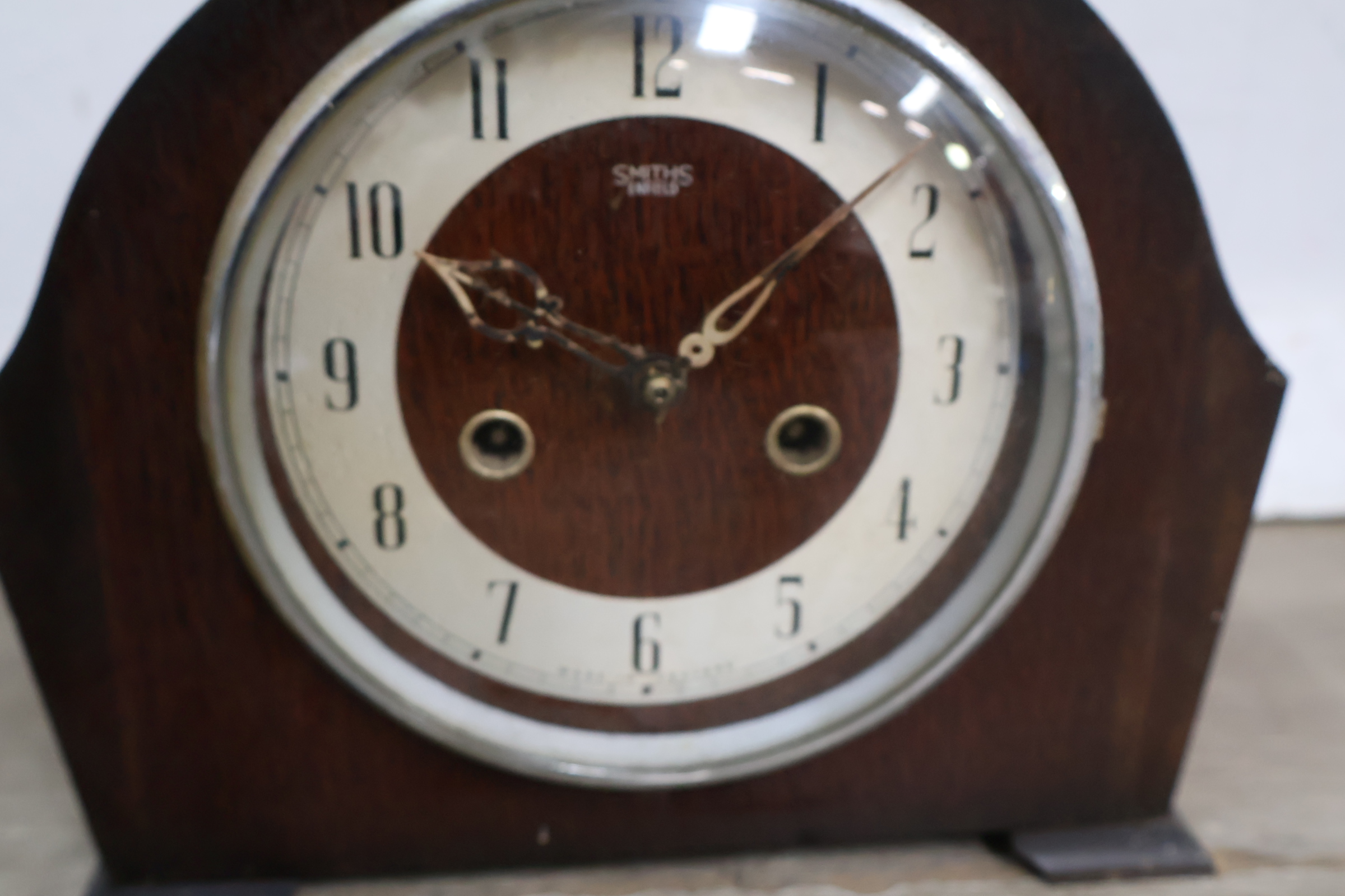 Smiths Enfield houten schoorsteenklok – foto 5 – kavel bij GSD Auctions, Zoeterwoude