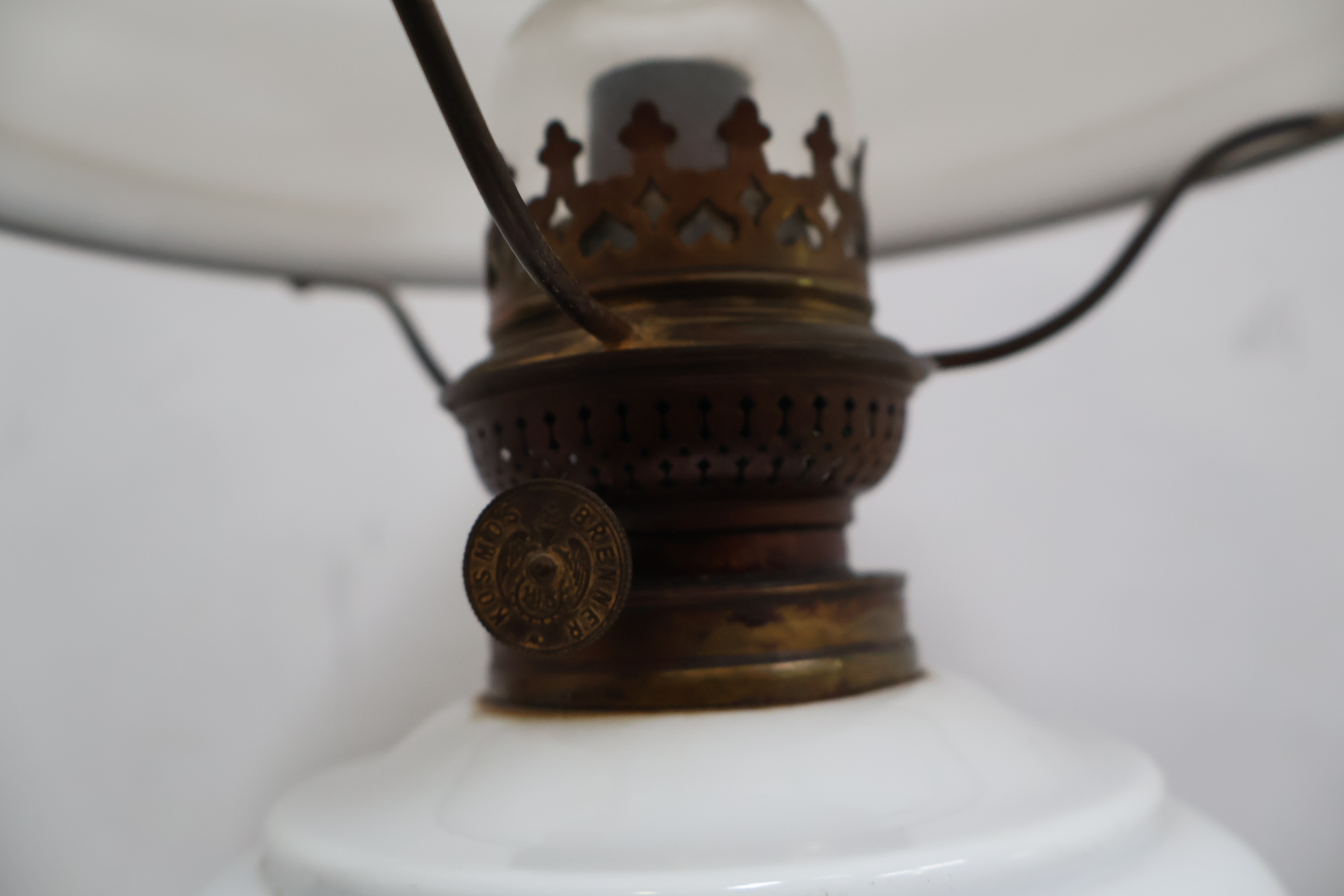 Antieke Porseleinen olielamp – foto 7 – kavel bij GSD Auctions, Zoeterwoude