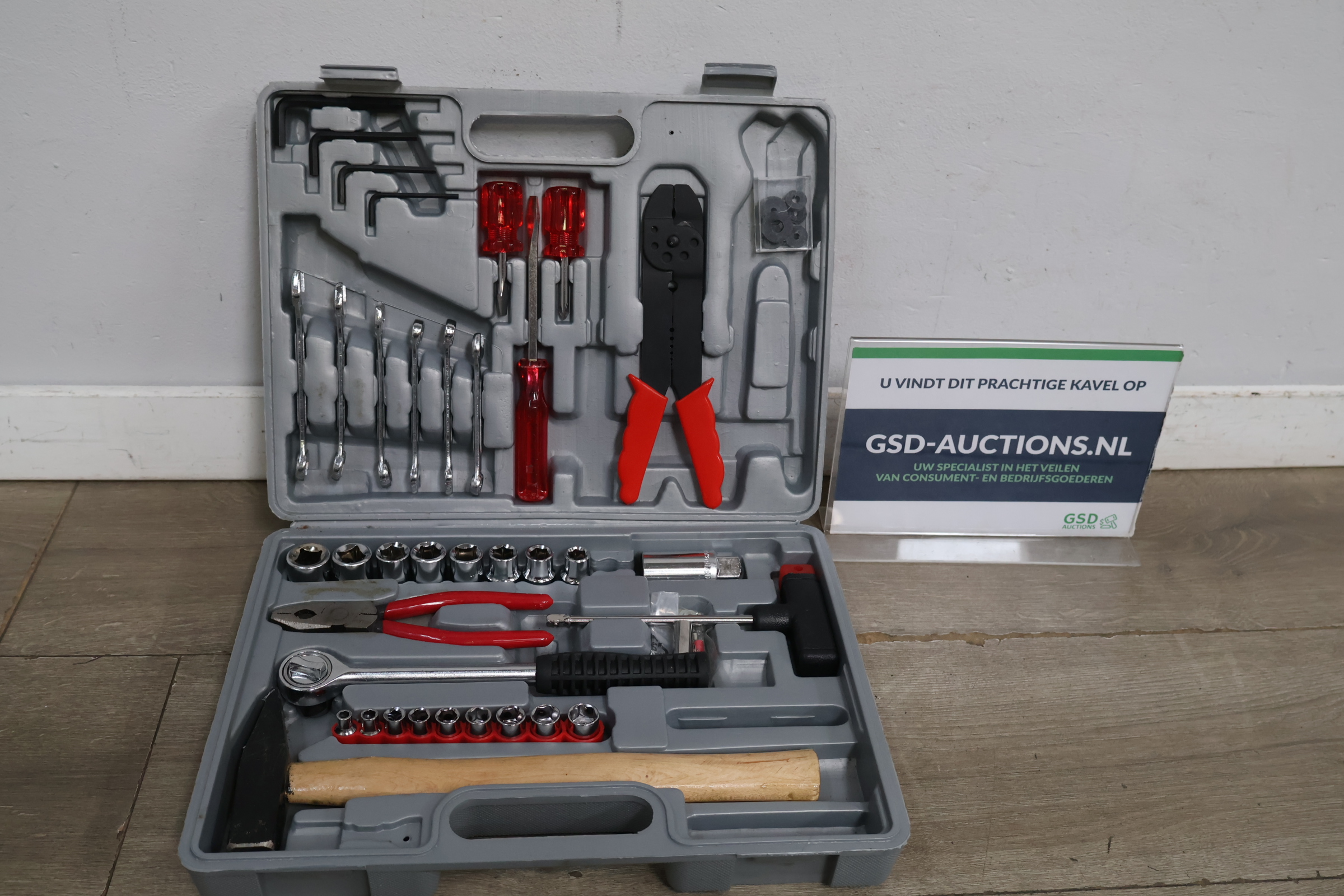 Gereedschapsset in koffer – foto 2 – kavel bij GSD Auctions, Zoeterwoude