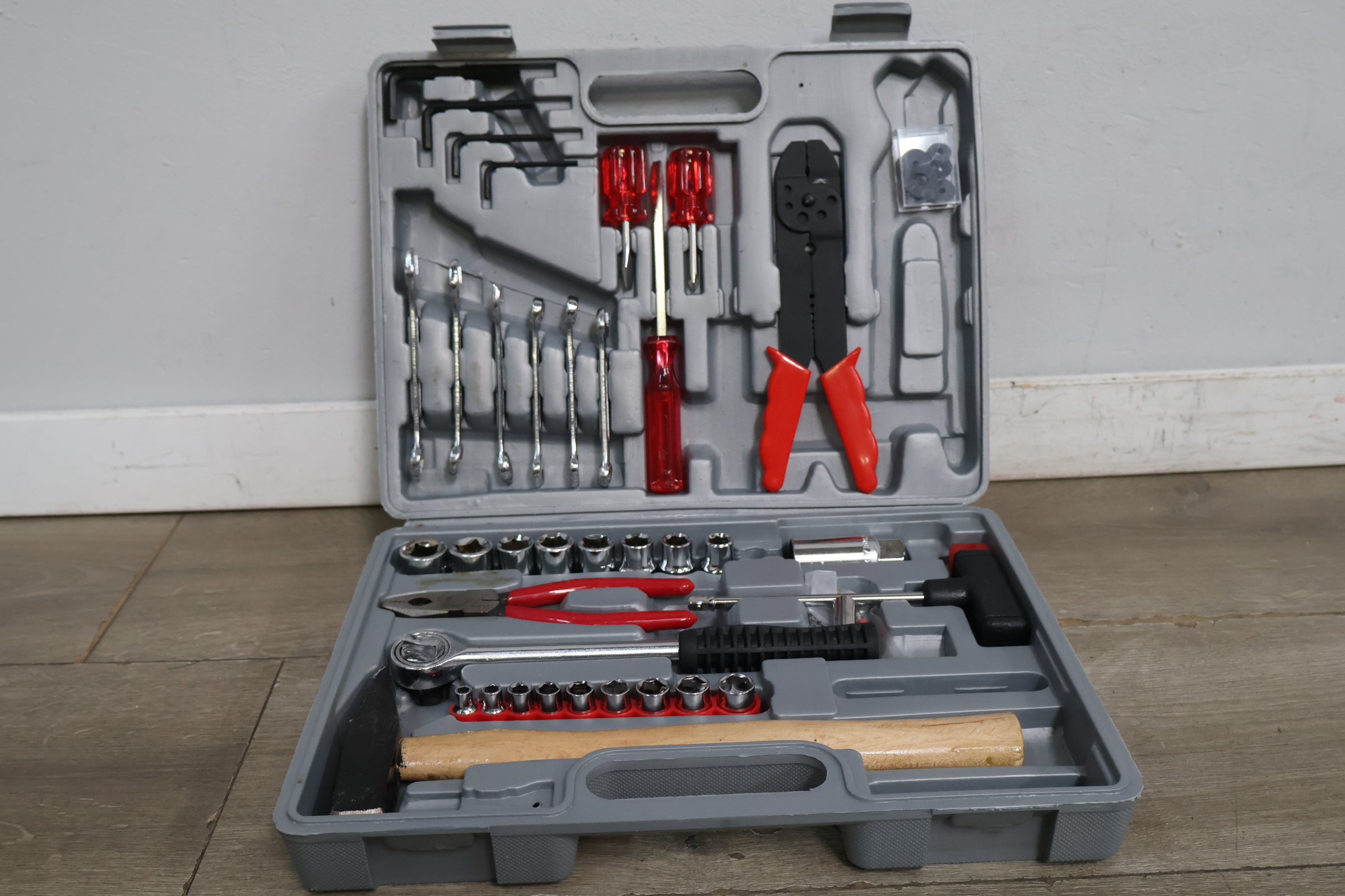 Gereedschapsset in koffer – foto 3 – kavel bij GSD Auctions, Zoeterwoude