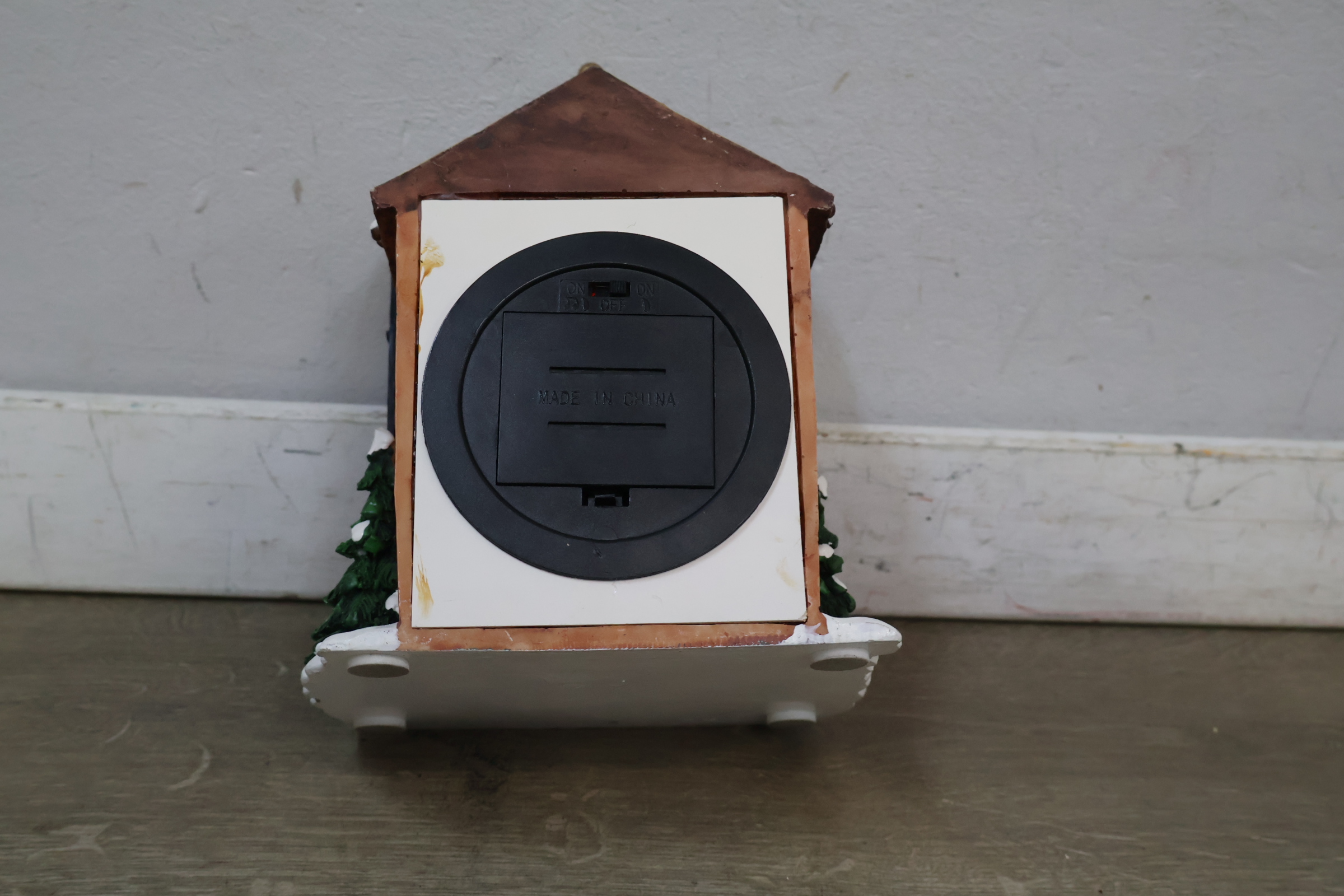 Kerstdiorama met kerstboom en figuren – foto 8 – kavel bij GSD Auctions, Zoeterwoude