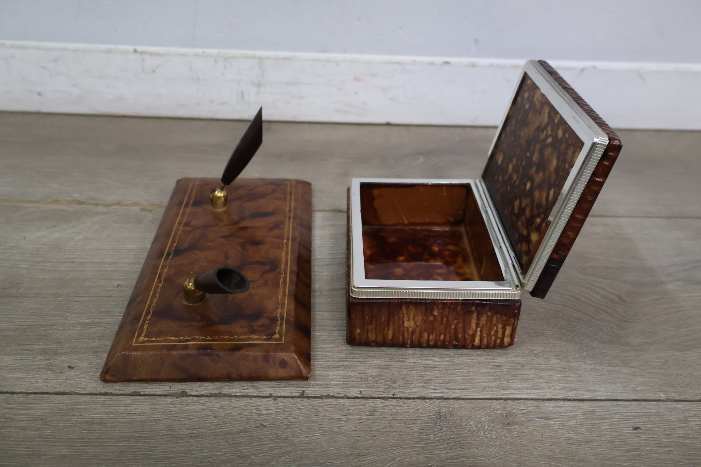 Bureauset van imitatie tortoise hout – foto 6 – kavel bij GSD Auctions, Zoeterwoude