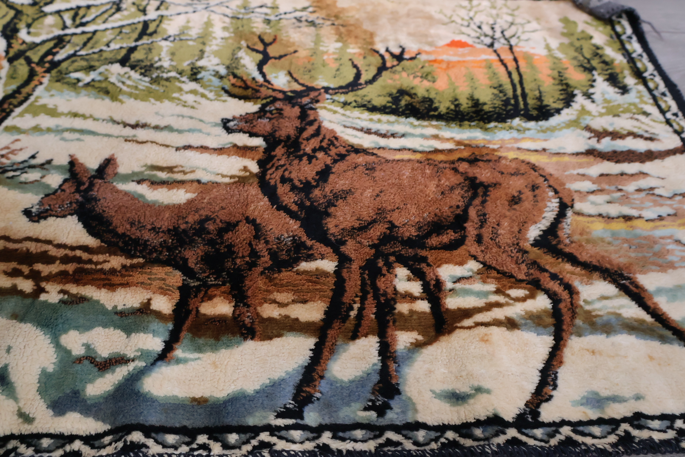Kleed met hertenmotief – foto 10 – kavel bij GSD Auctions, Zoeterwoude