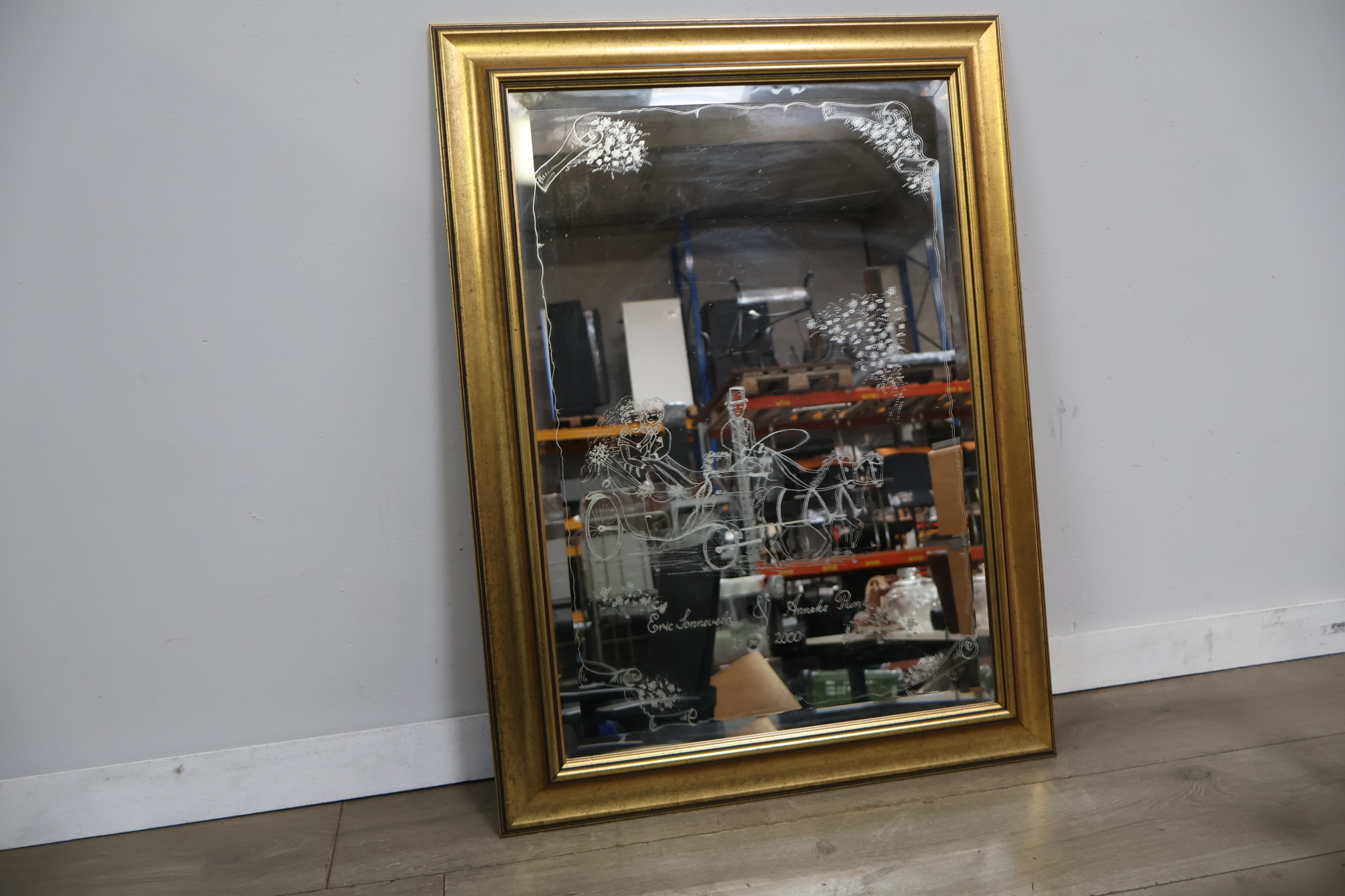 Gouden lijst spiegel met geëtst decor – foto 7 – kavel bij GSD Auctions, Zoeterwoude