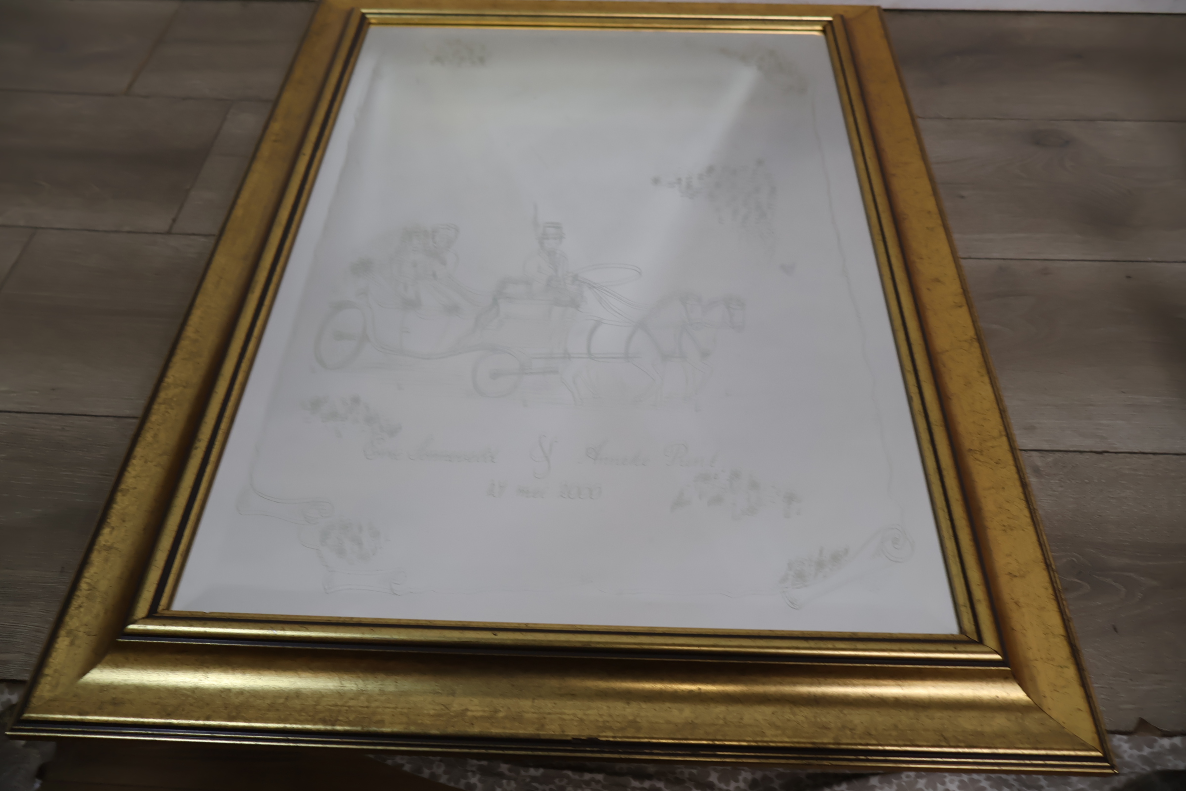 Gouden lijst spiegel met geëtst decor – foto 9 – kavel bij GSD Auctions, Zoeterwoude