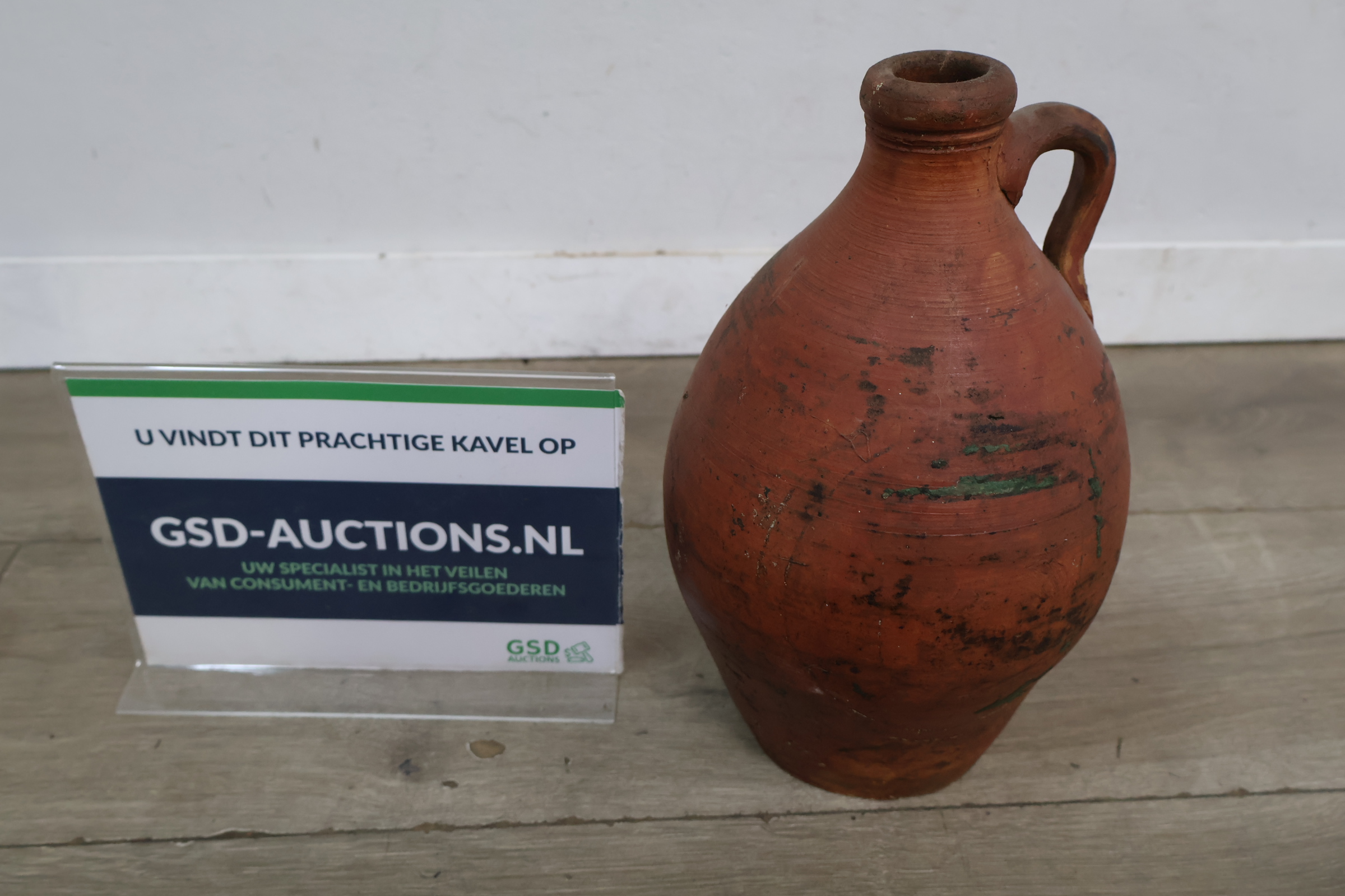 Oude terracotta kruik met handvat – foto 2 – kavel bij GSD Auctions, Zoeterwoude